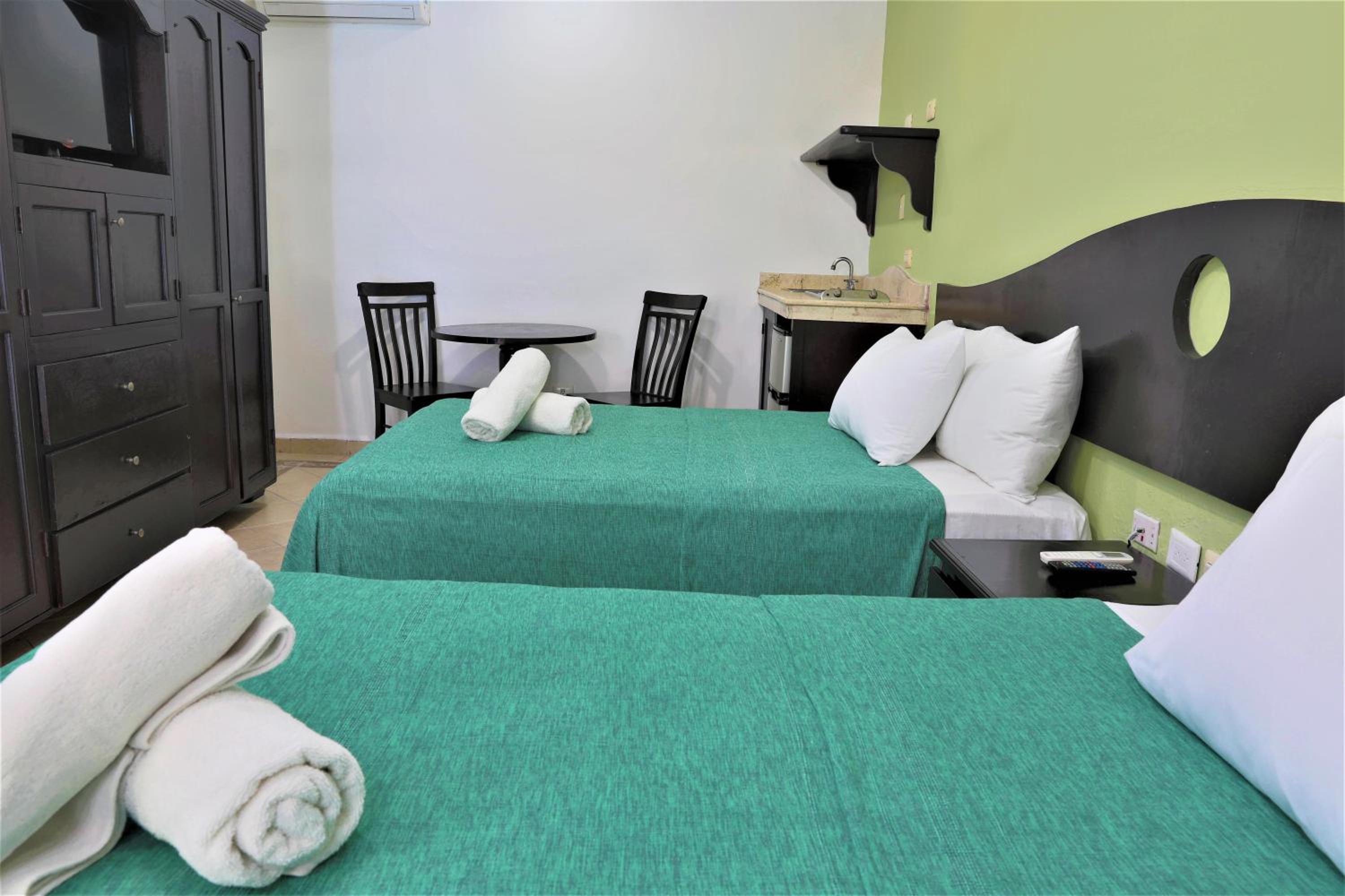 Standard Double Room with Two Double Beds - Photo 10