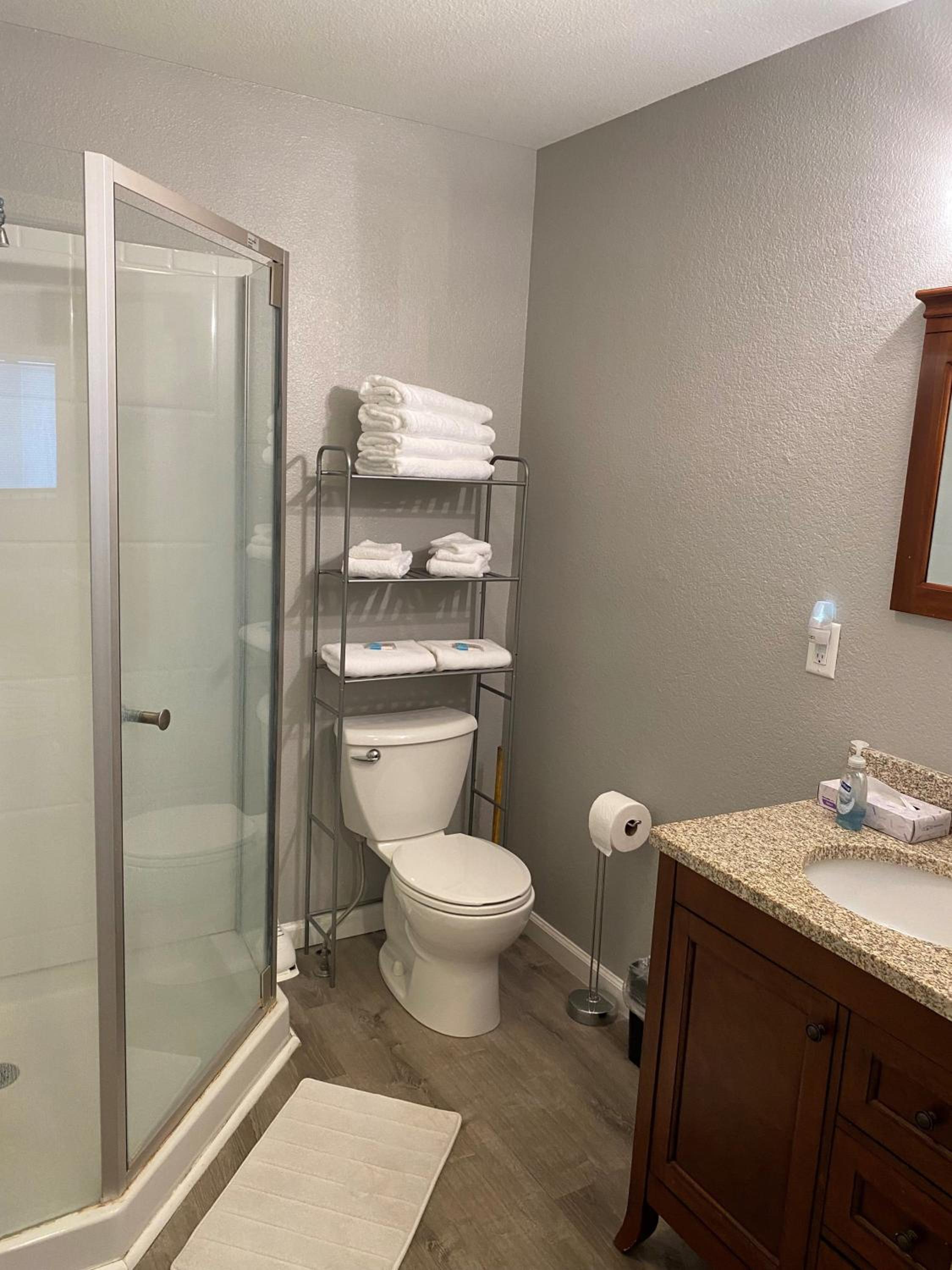 Beach House 2 Bedroom Deluxe Suite - Photo 8