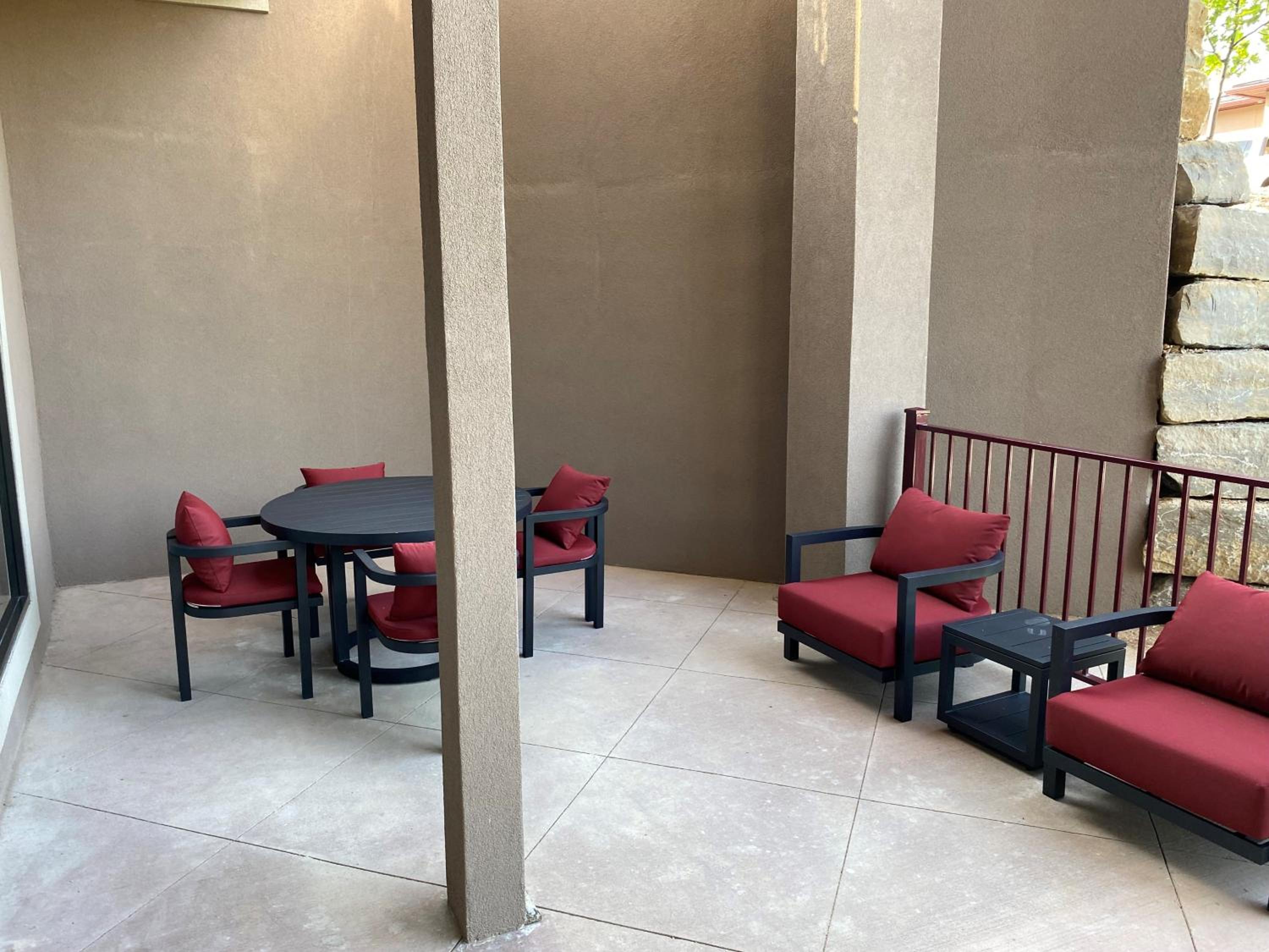 Townhouse Lakeview Executive Suite with Patio - Photo 18