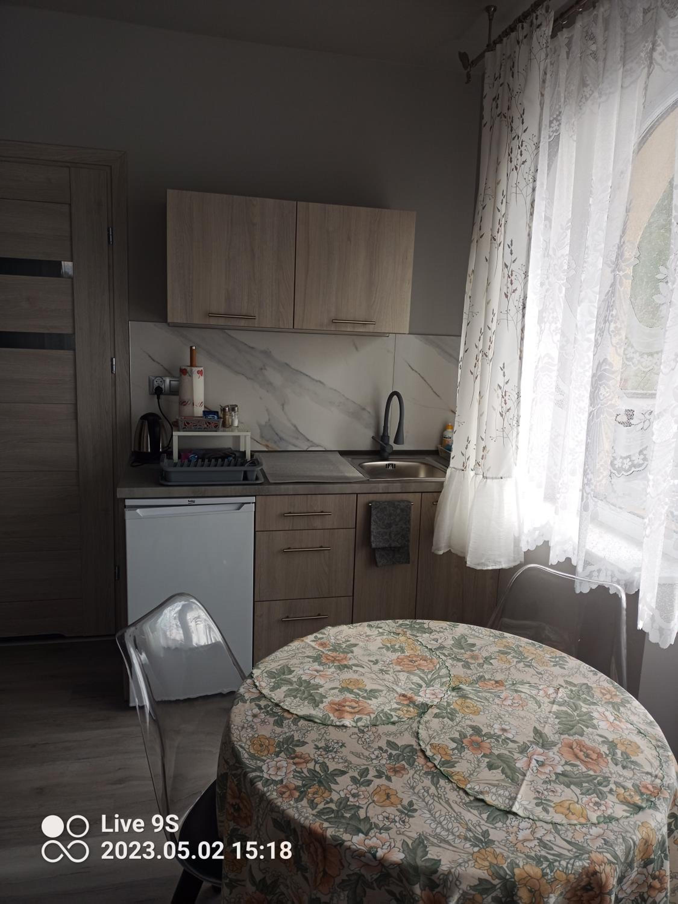 Apartment with Mountain View
