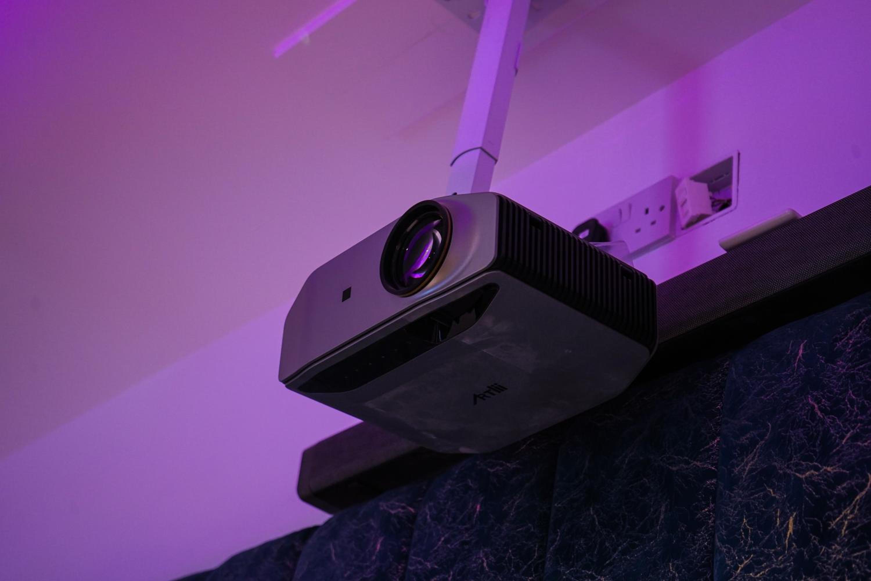 Superior Studio with Garden access/Projector Screen photo 3