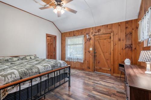 Three-Bedroom Chalet photo 3