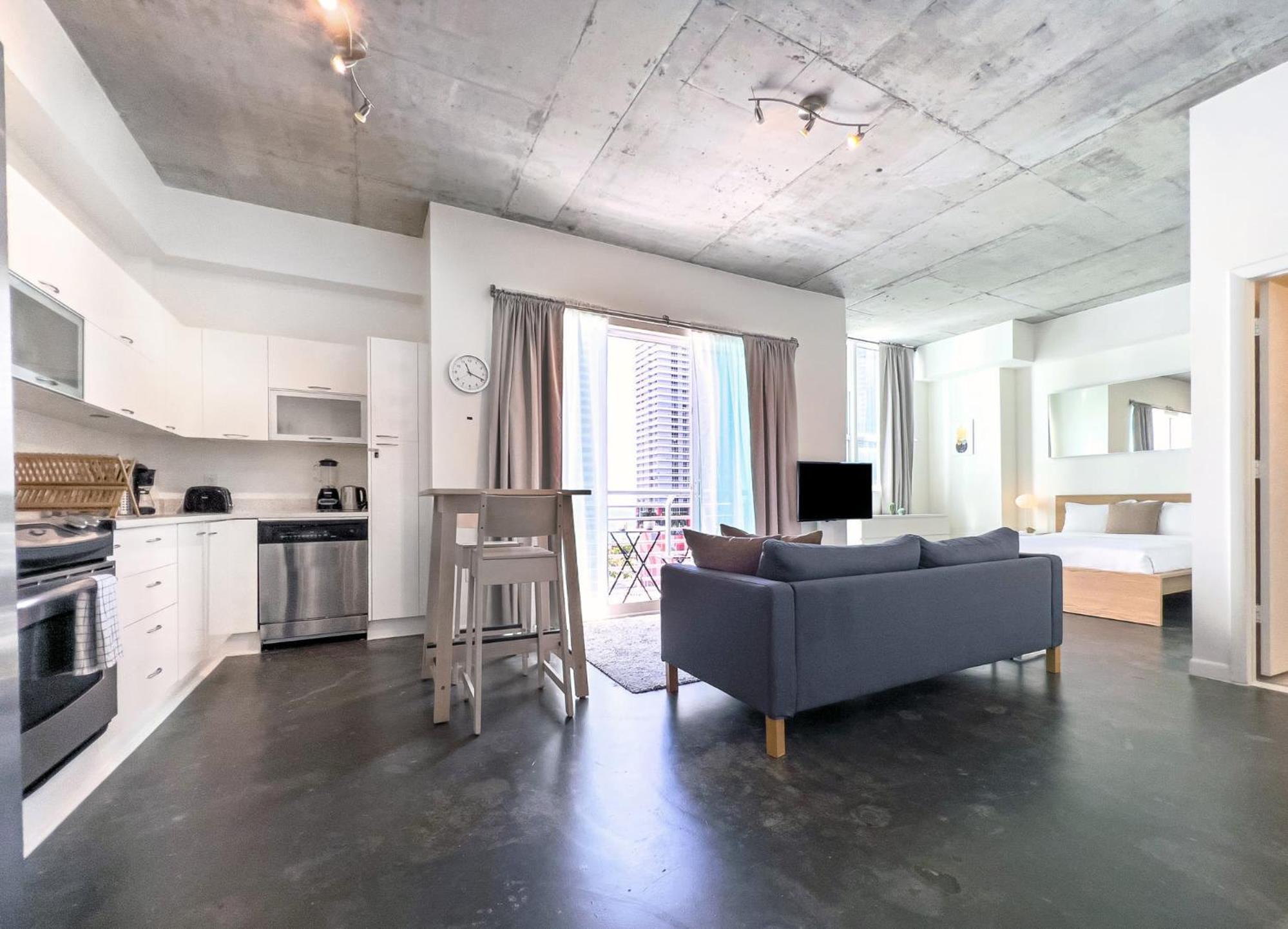 Apartment photo 3