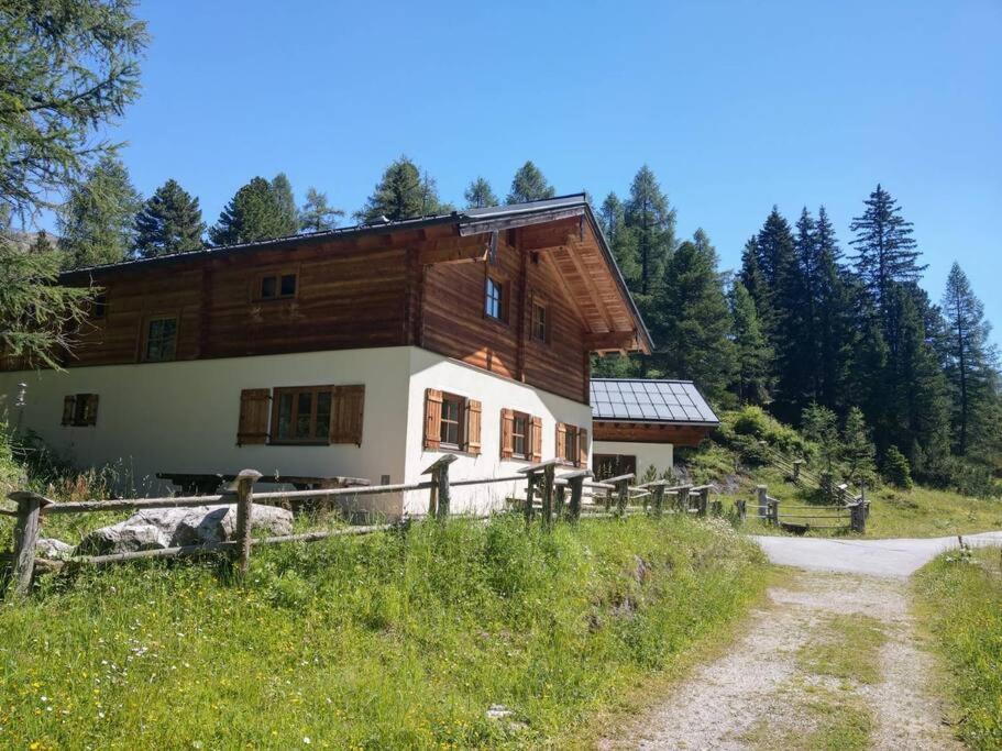 Superior Chalet photo 3
