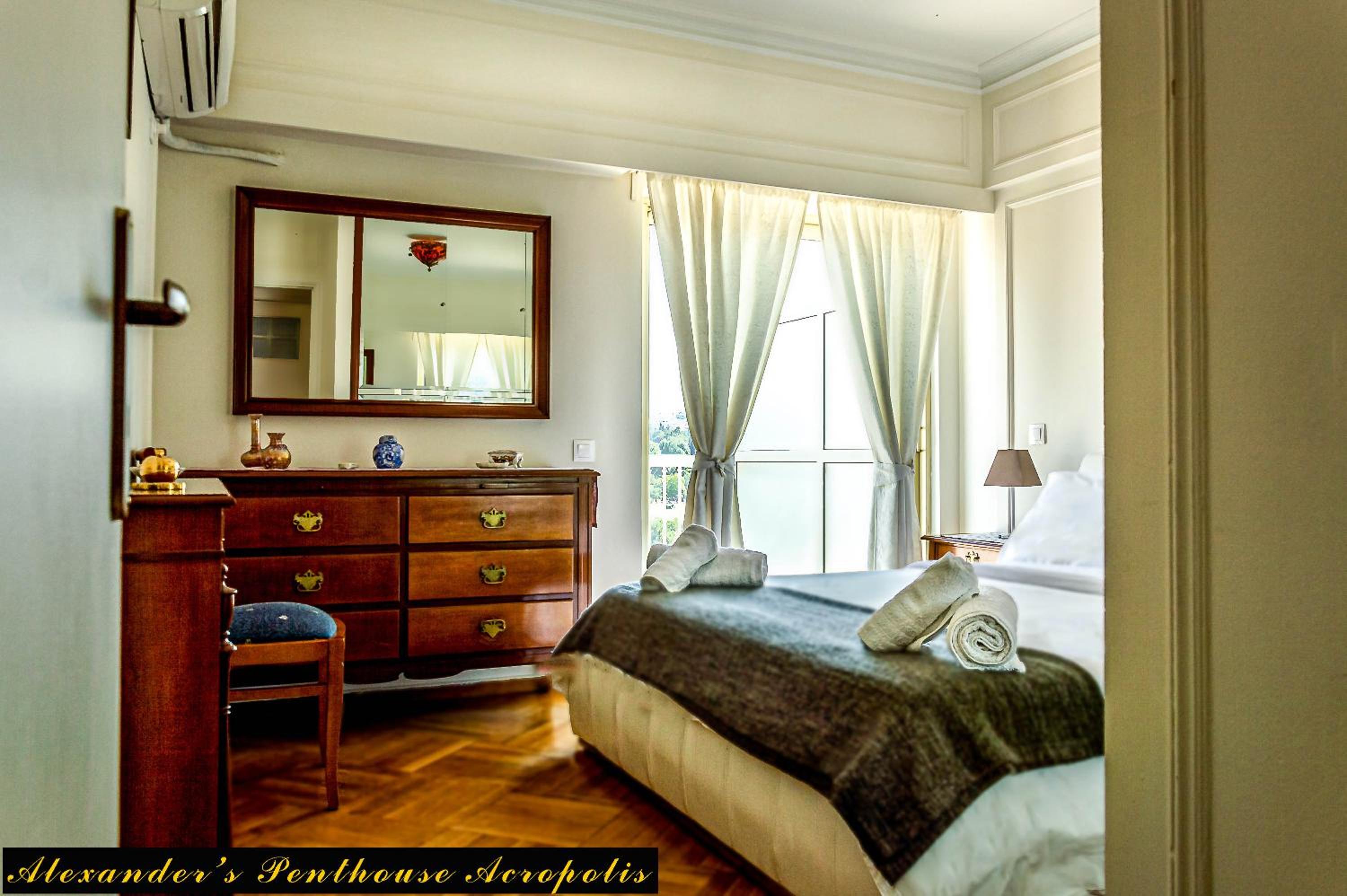 Deluxe Penthouse Acropolis photo 2