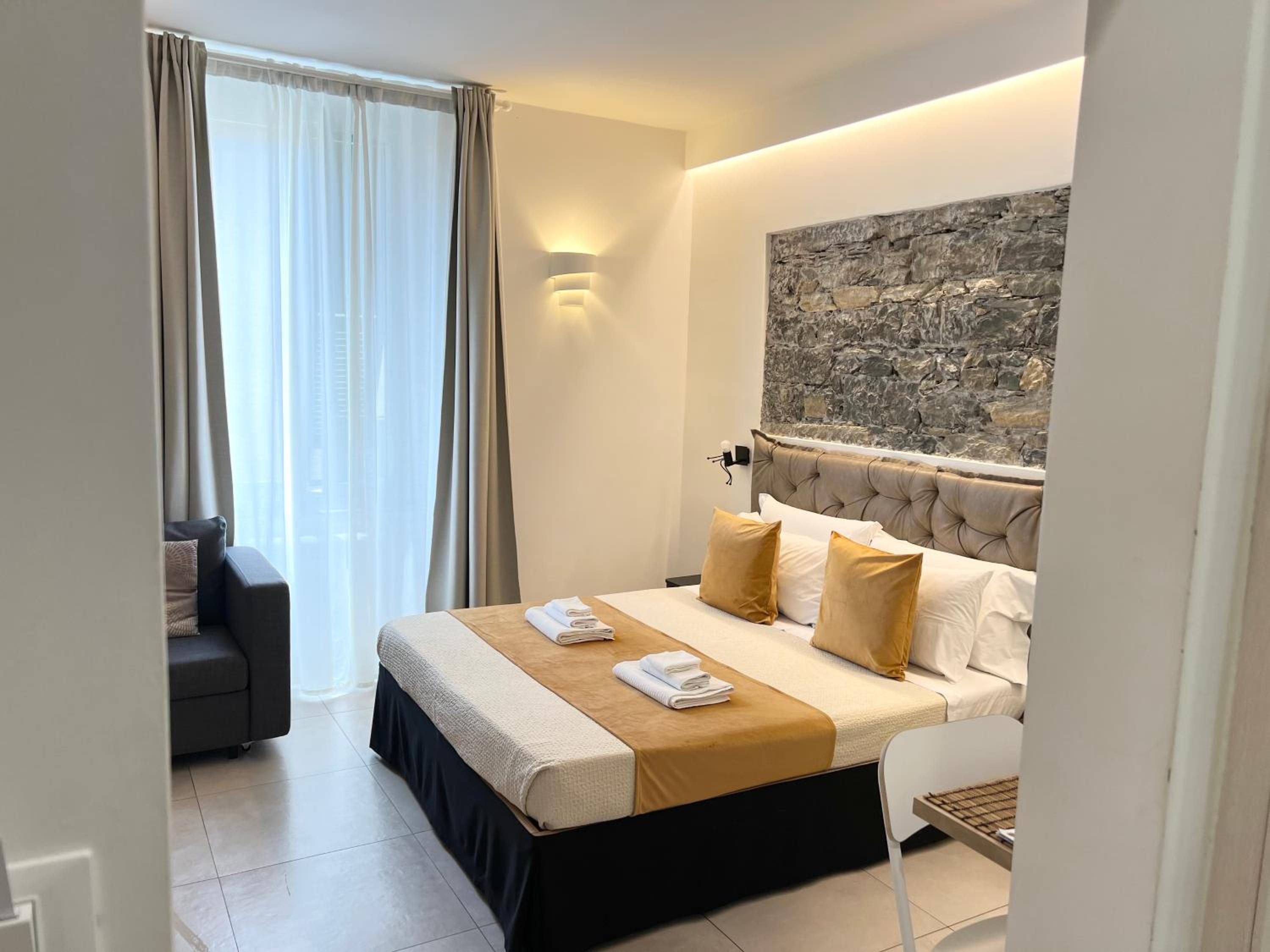Double or Twin Room with Private Bathroom
