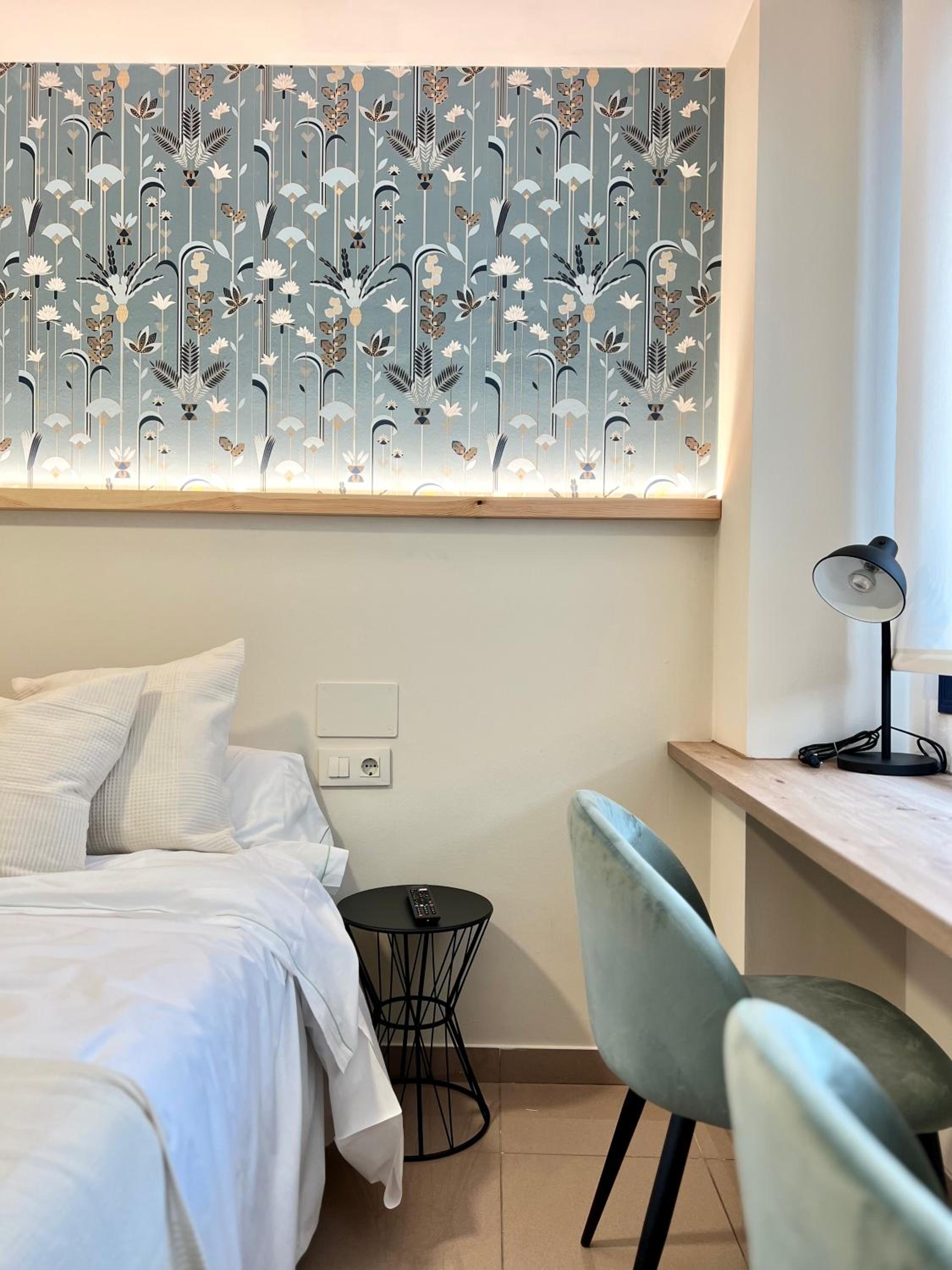 Twin Room - Photo 10
