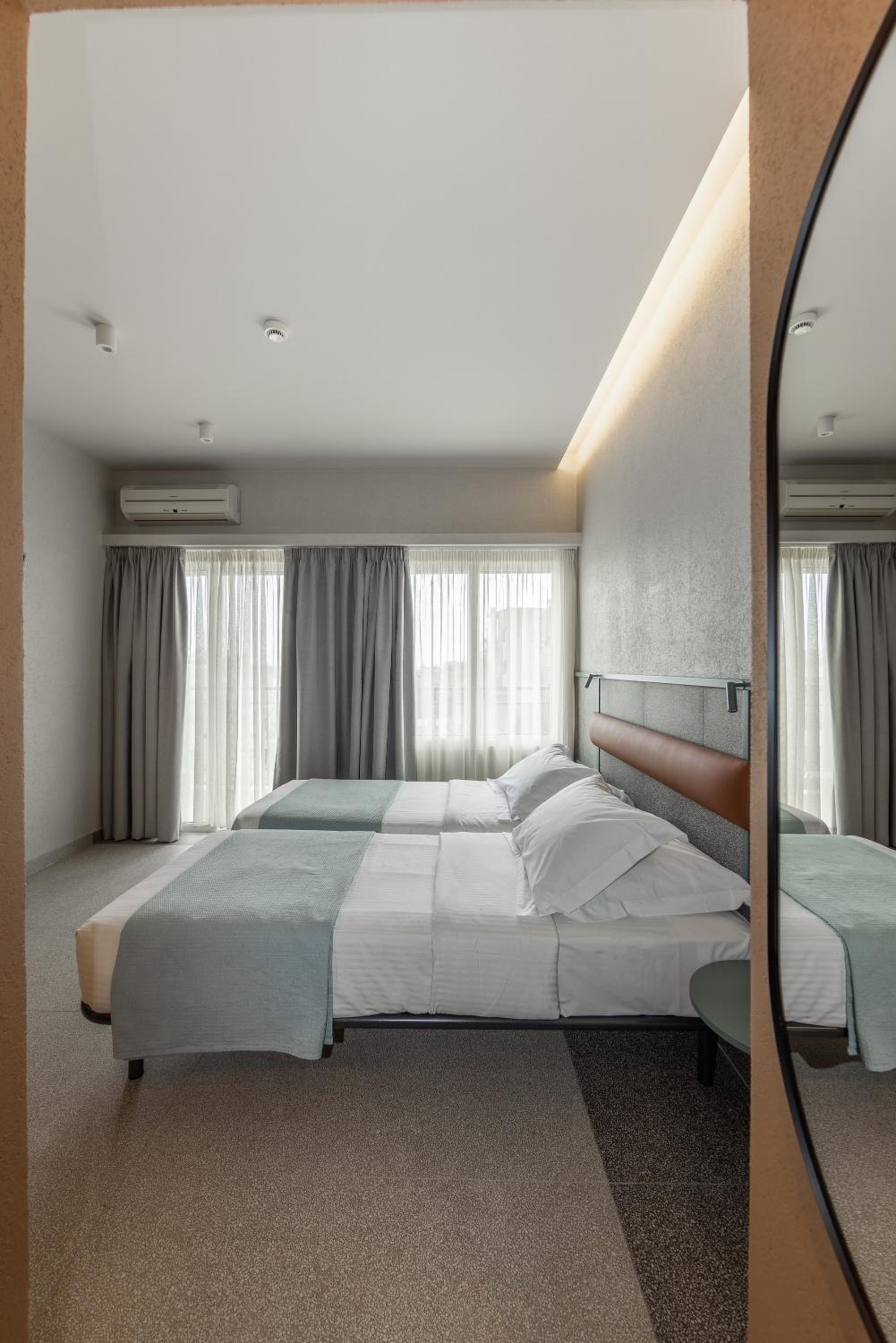 Superior Double or Twin Room photo 3