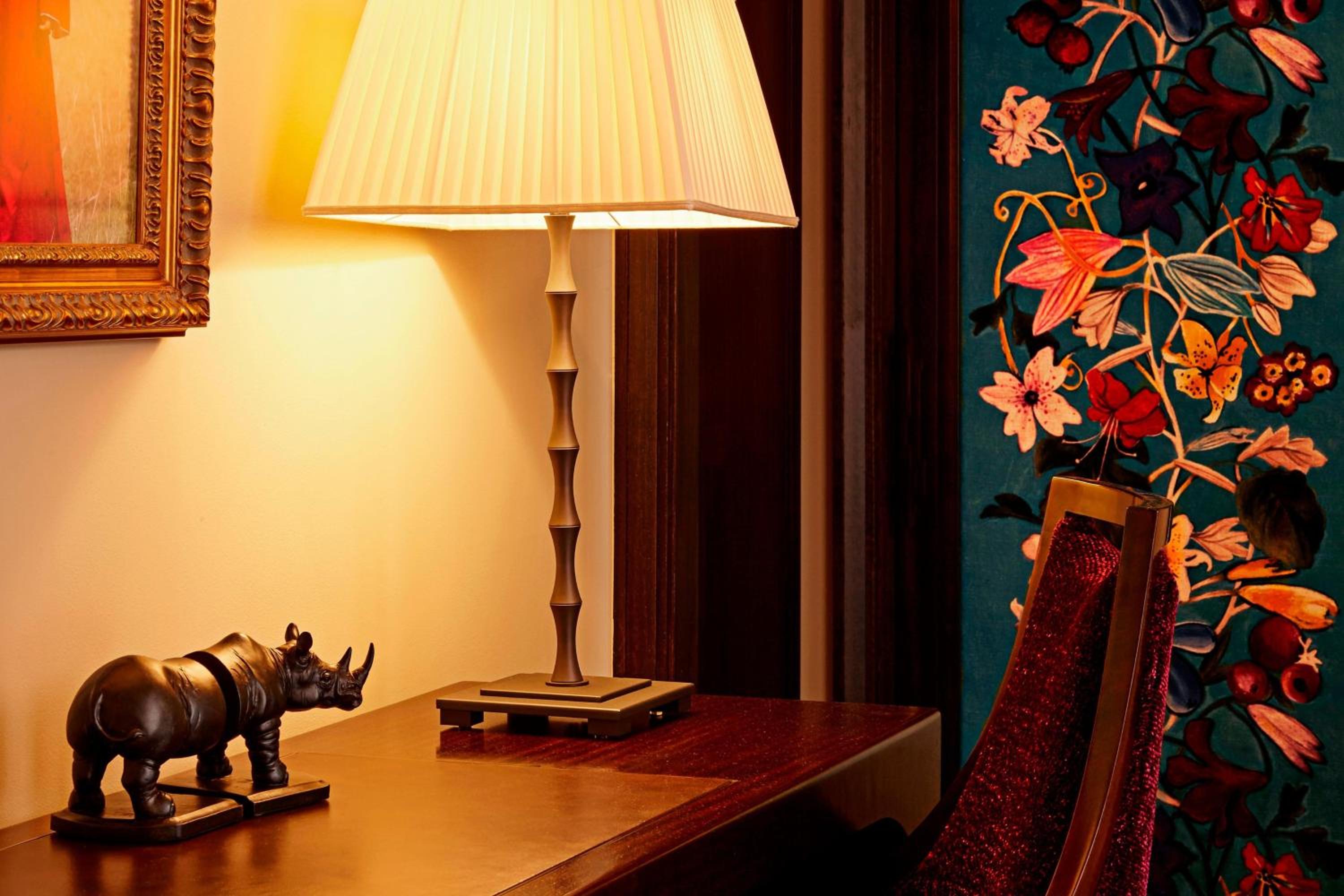 Classic Room, Guest Room, 1 King (Club Lounge Access with Complimentary Breakfast, Cocktails & Snacks)