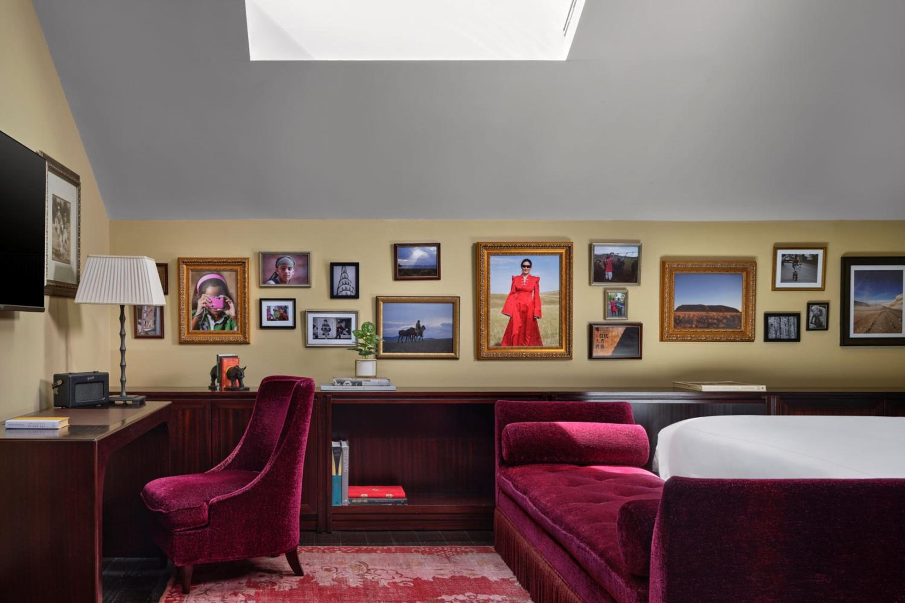 Junior Club Suite, 1 King, Top Floor (Club Lounge Access with Complimentary Breakfast, Cocktails & Snacks) Junior Club Suite, 1 King, Top Floor (Club Lounge Access with Complimentary Breakfast, Cocktails & Snacks)