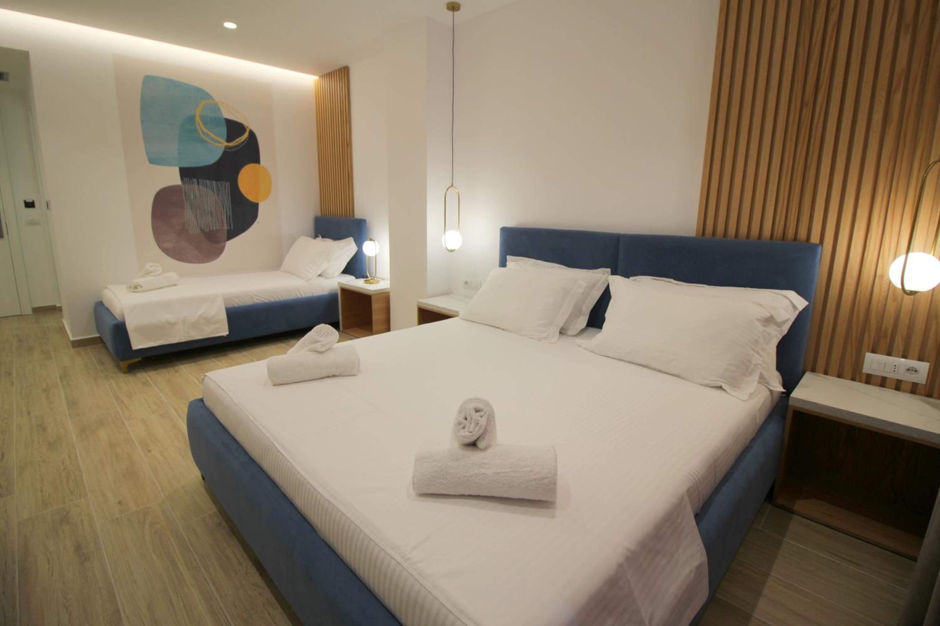 Deluxe Triple Room with Sea View
