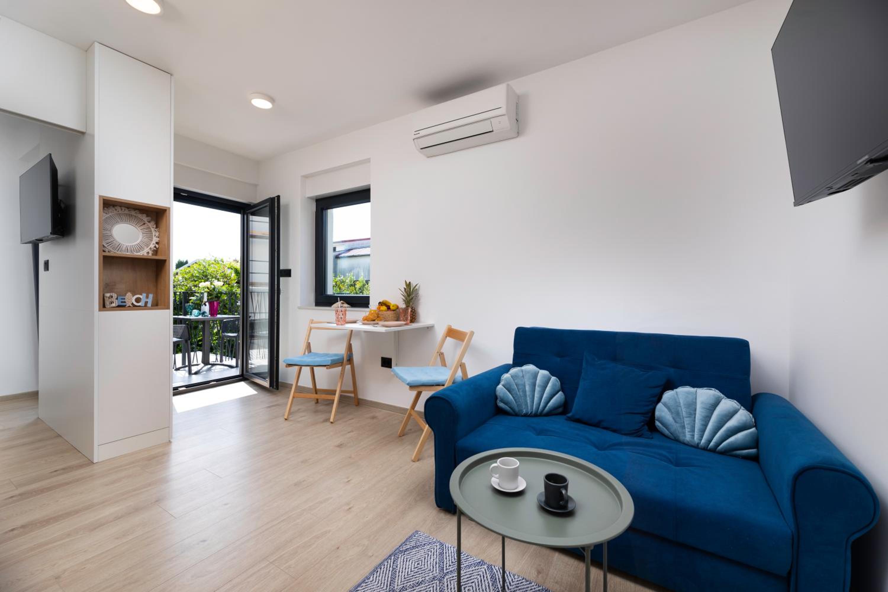 Apartment with Balcony
