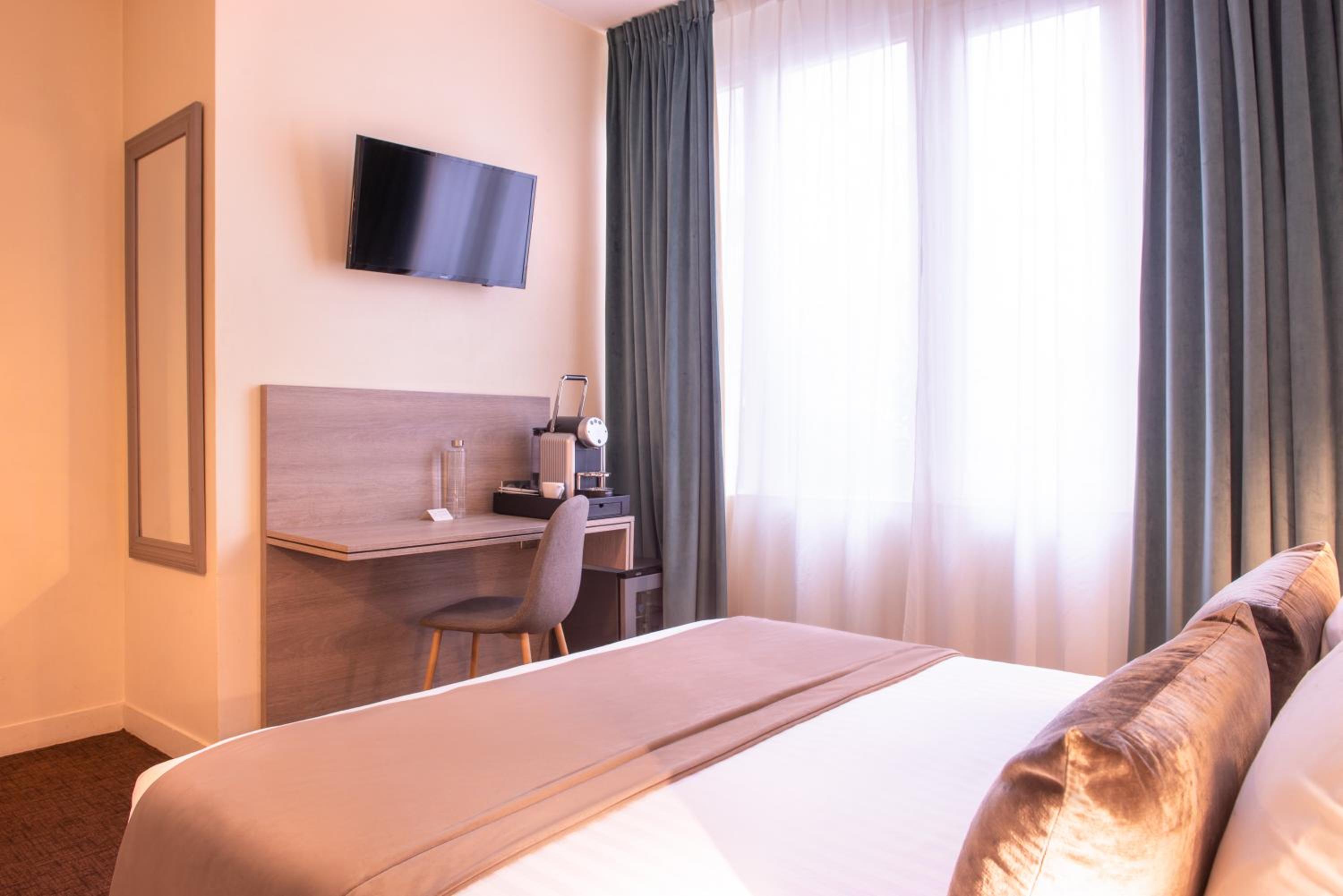 Double Room - Disability Access- Exterior access photo 2