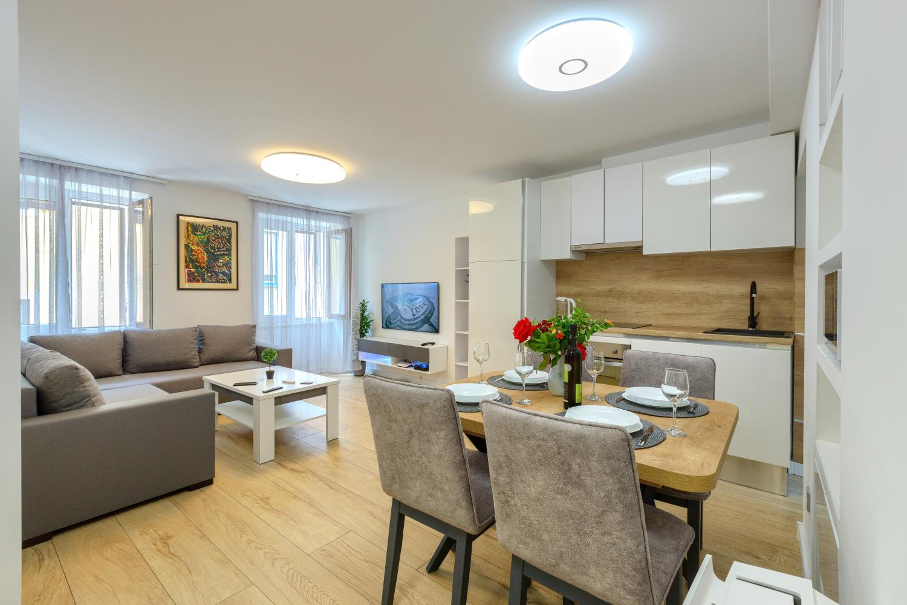 One-Bedroom Apartment