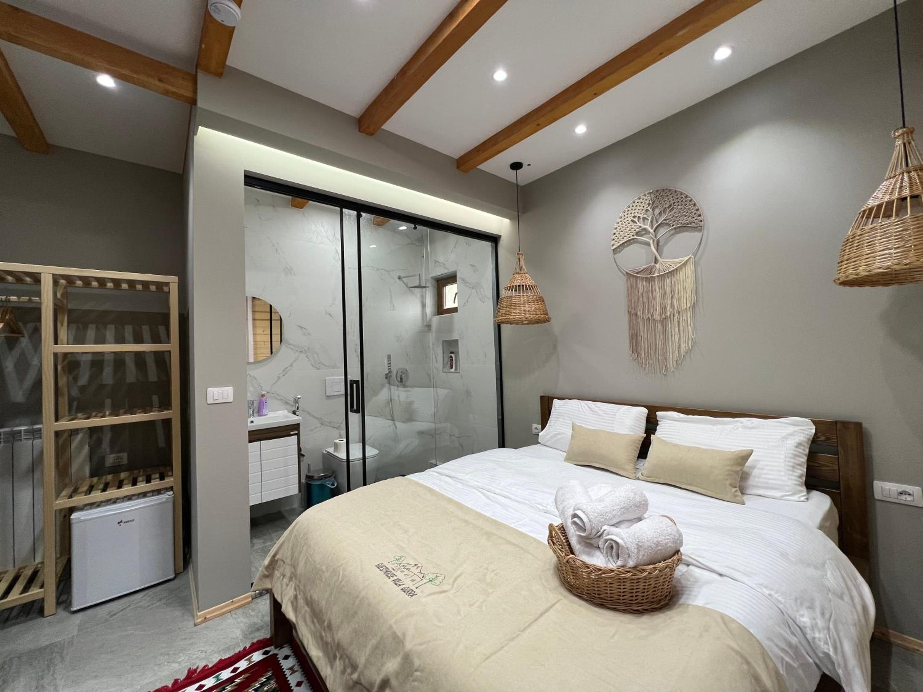 Deluxe Double Room photo 3