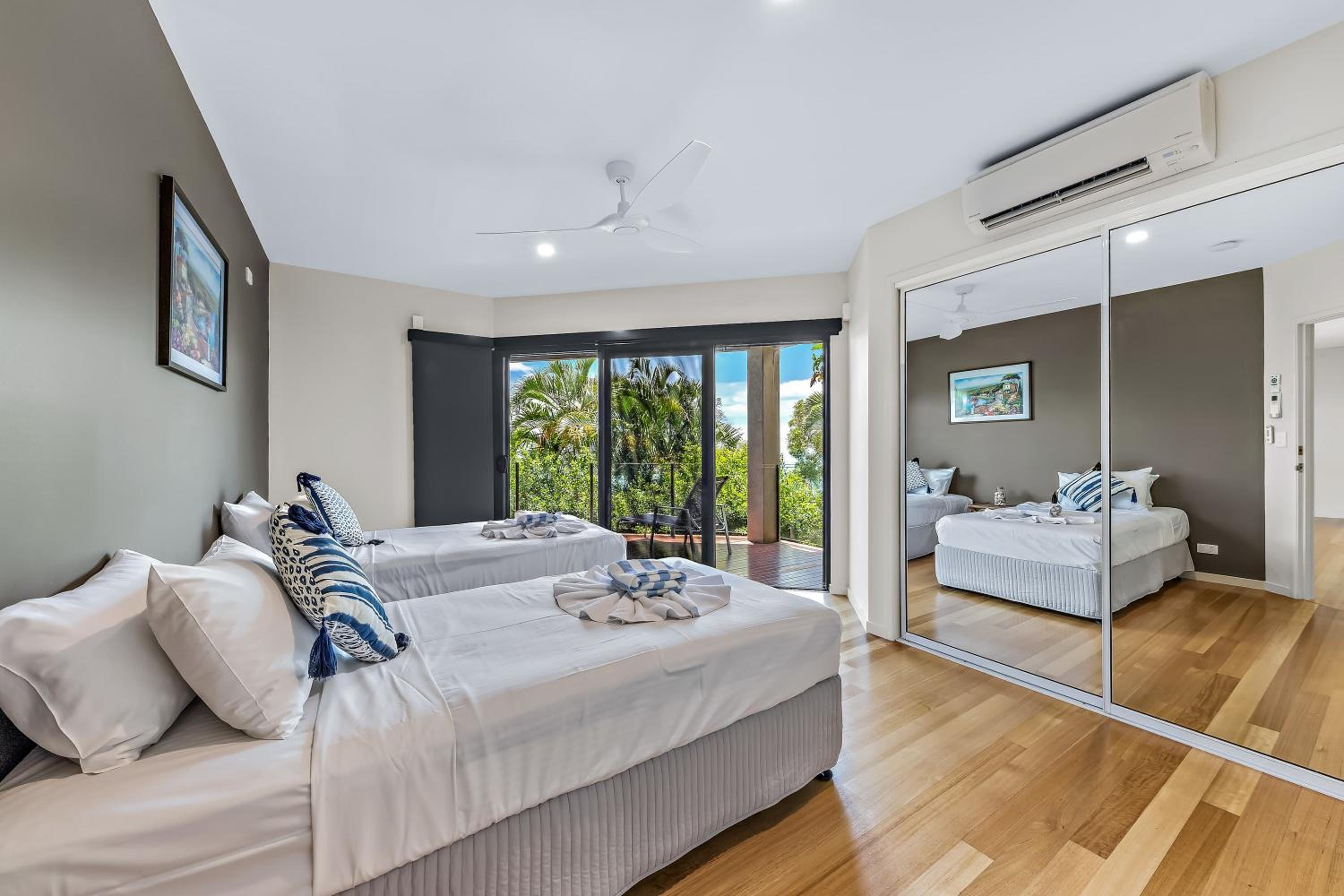 Villa photo 1