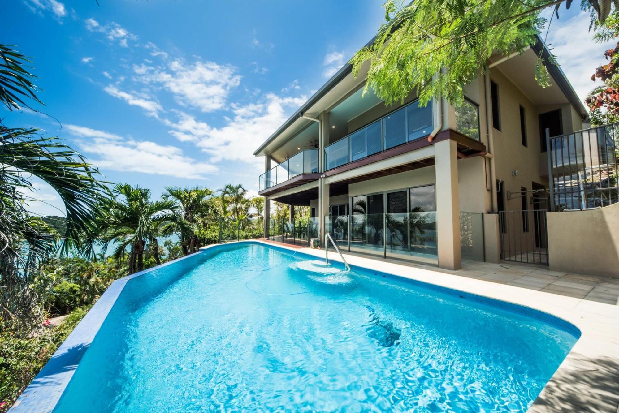 Villa photo 3
