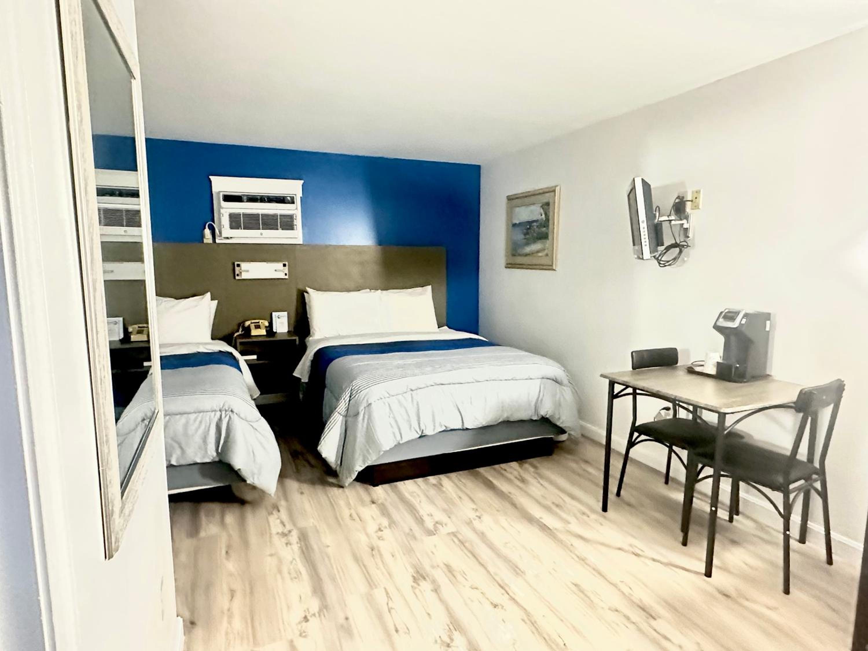 Deluxe Queen Room - Photo 3