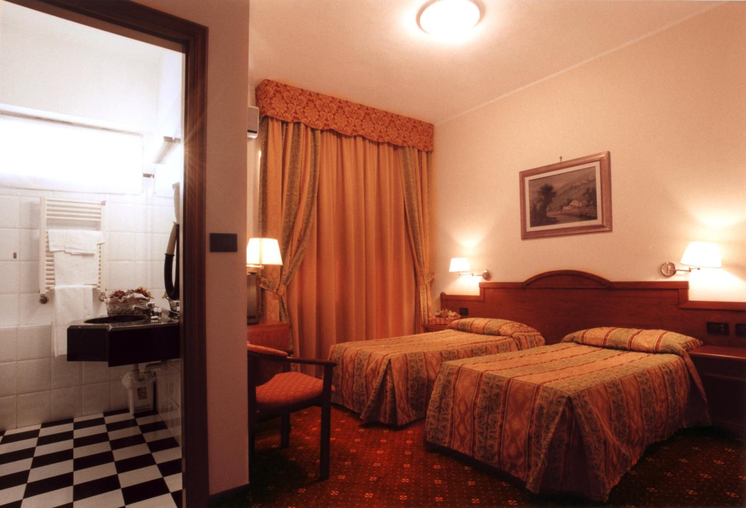 Twin Room photo 2