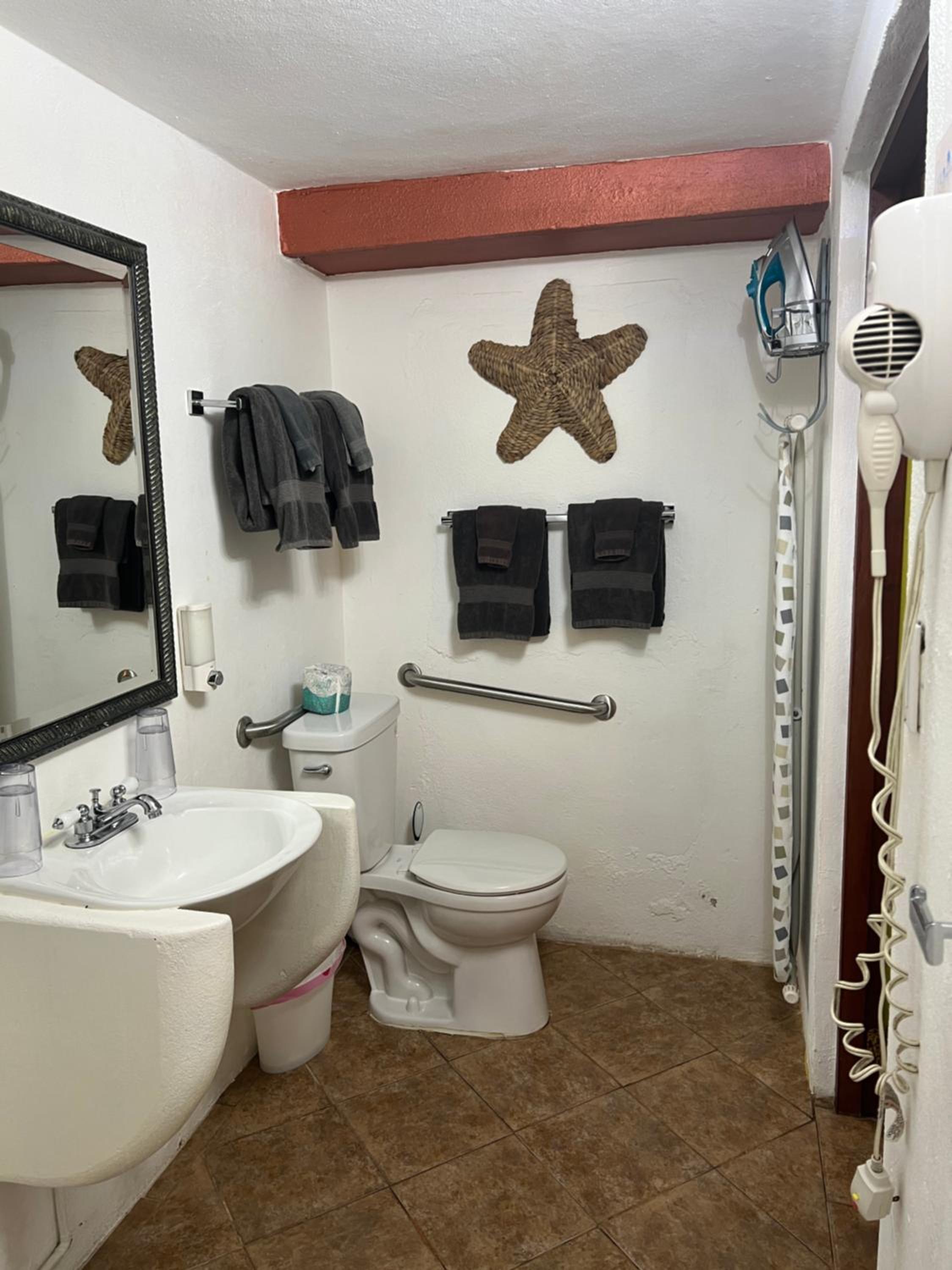 Room 1 double room/handicap accessible photo 2