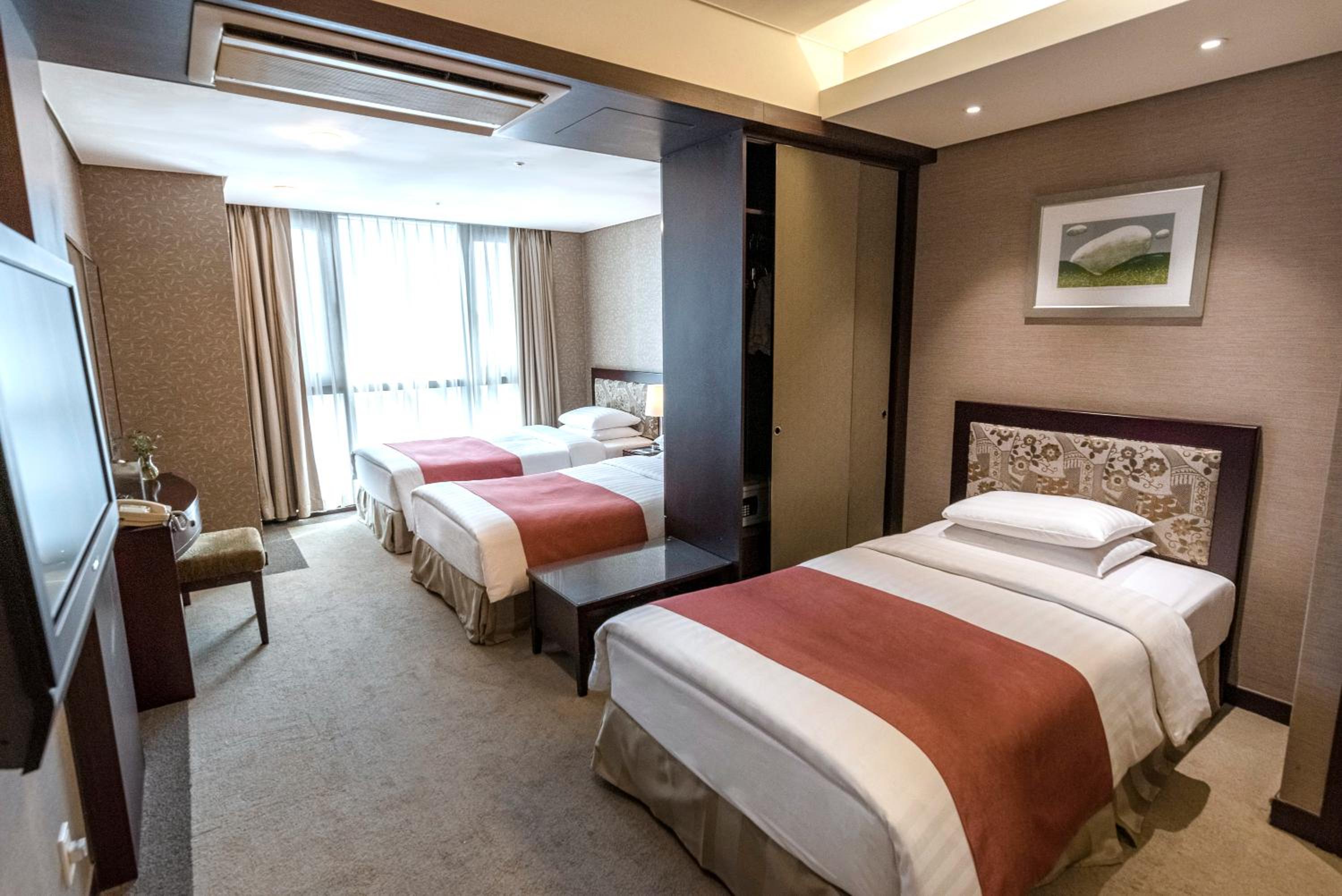 Triple Room - Photo 2