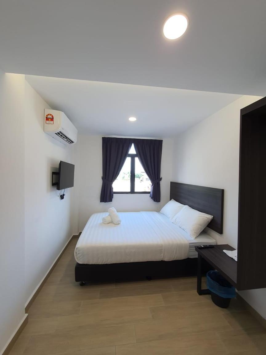 Standard Queen Room - Photo 1