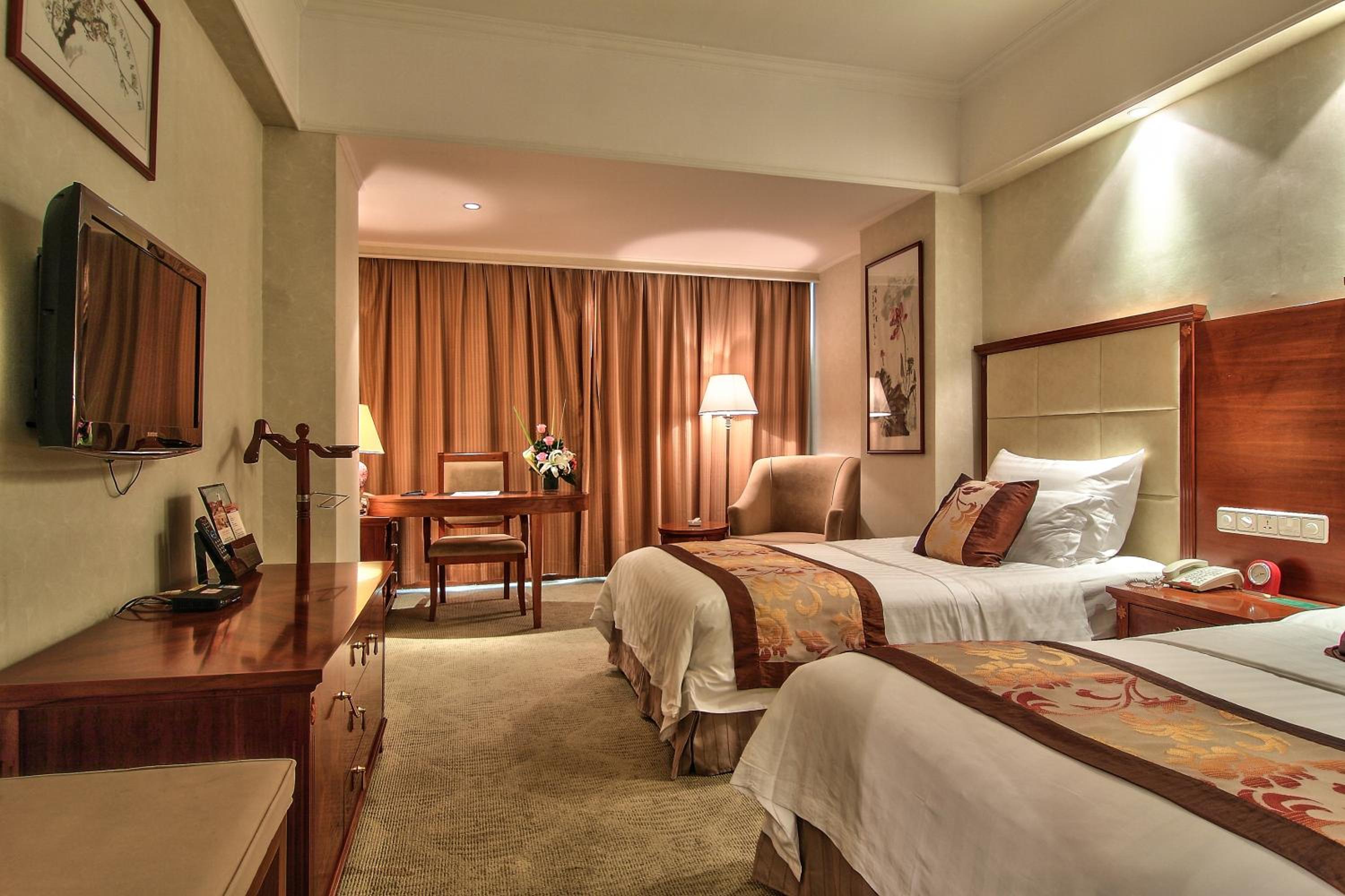 Standard Twin Room - Photo 1