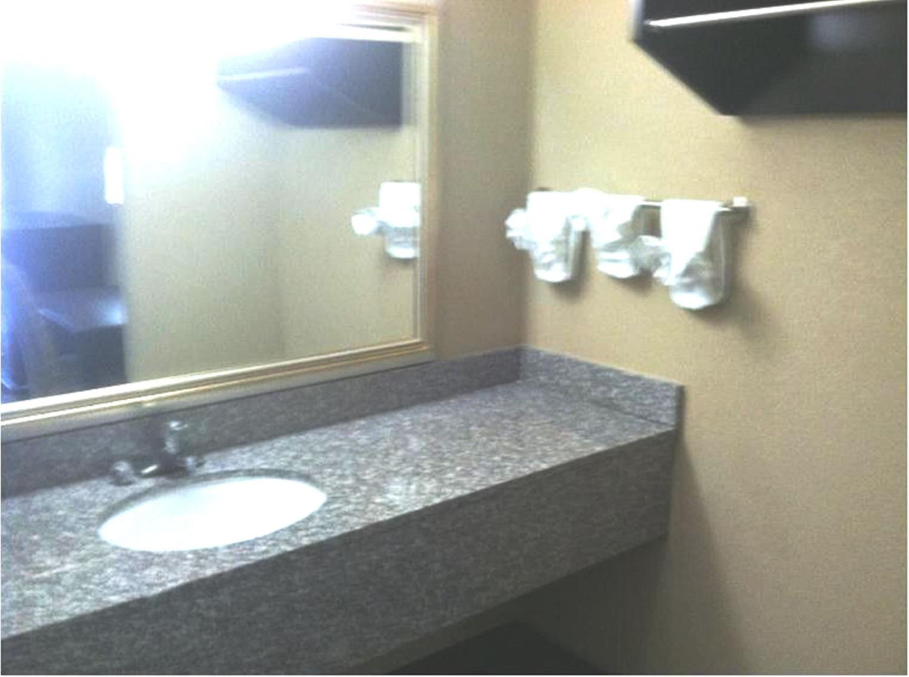 Efficiency Room with Two Double Beds - Non-Smoking