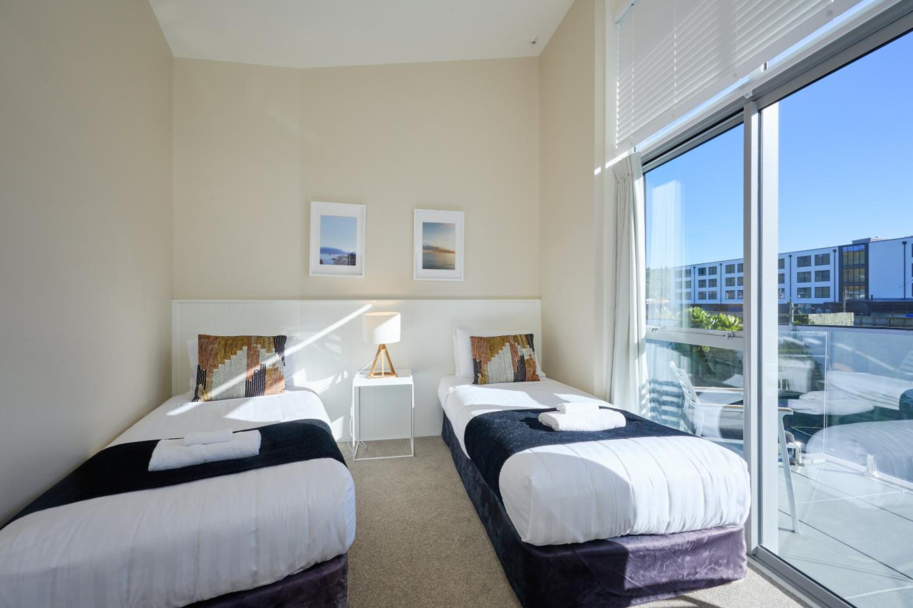 2 Bedroom Deluxe Apartment - Photo 14