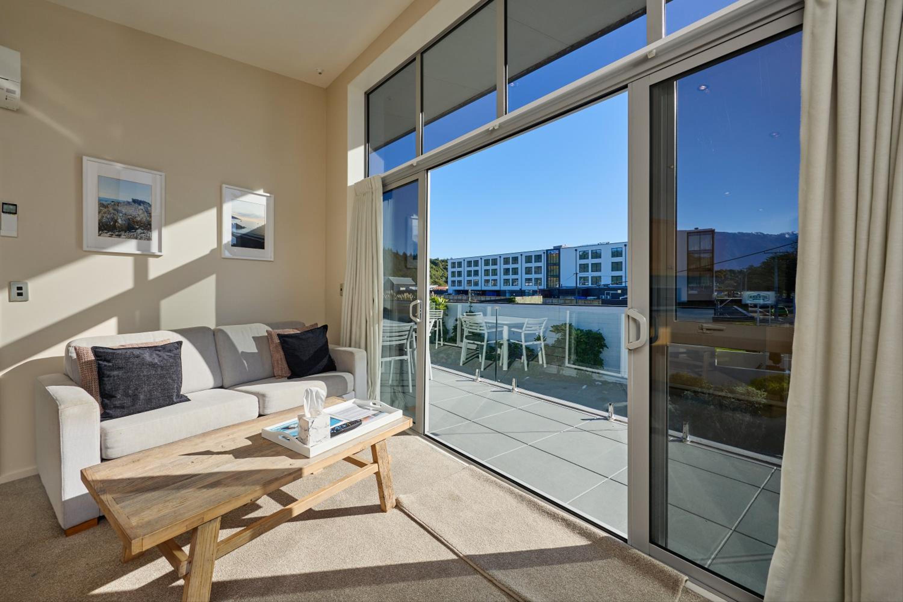 2 Bedroom Deluxe Apartment - Photo 10