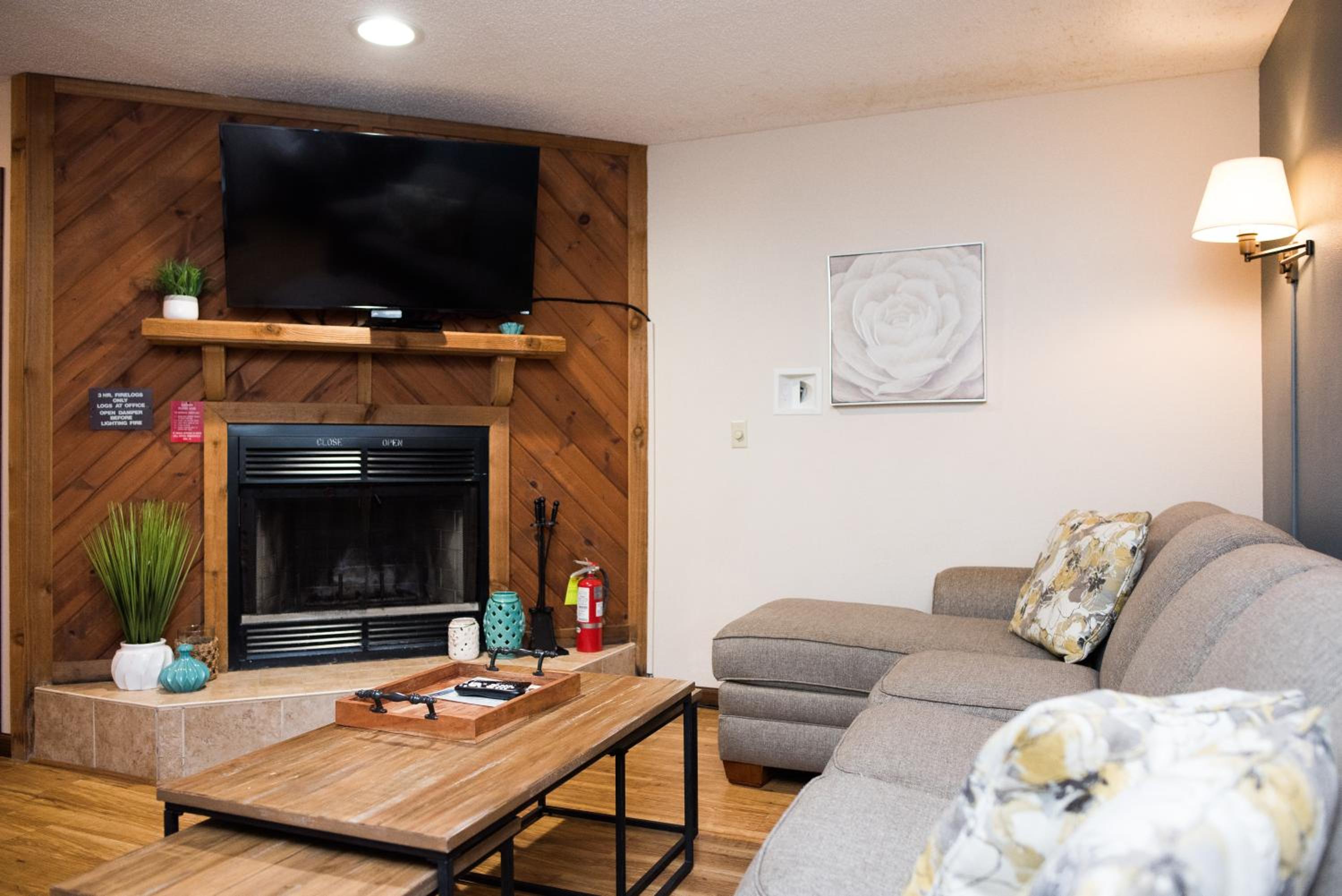 Two Bedroom with One Bathroom - Gardenside photo 1