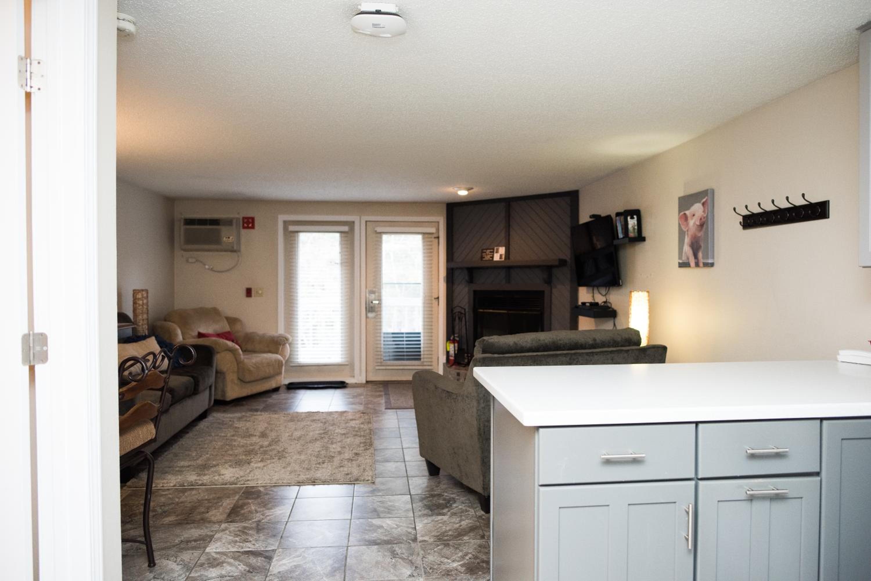 One Bedroom - Gardenside photo 3