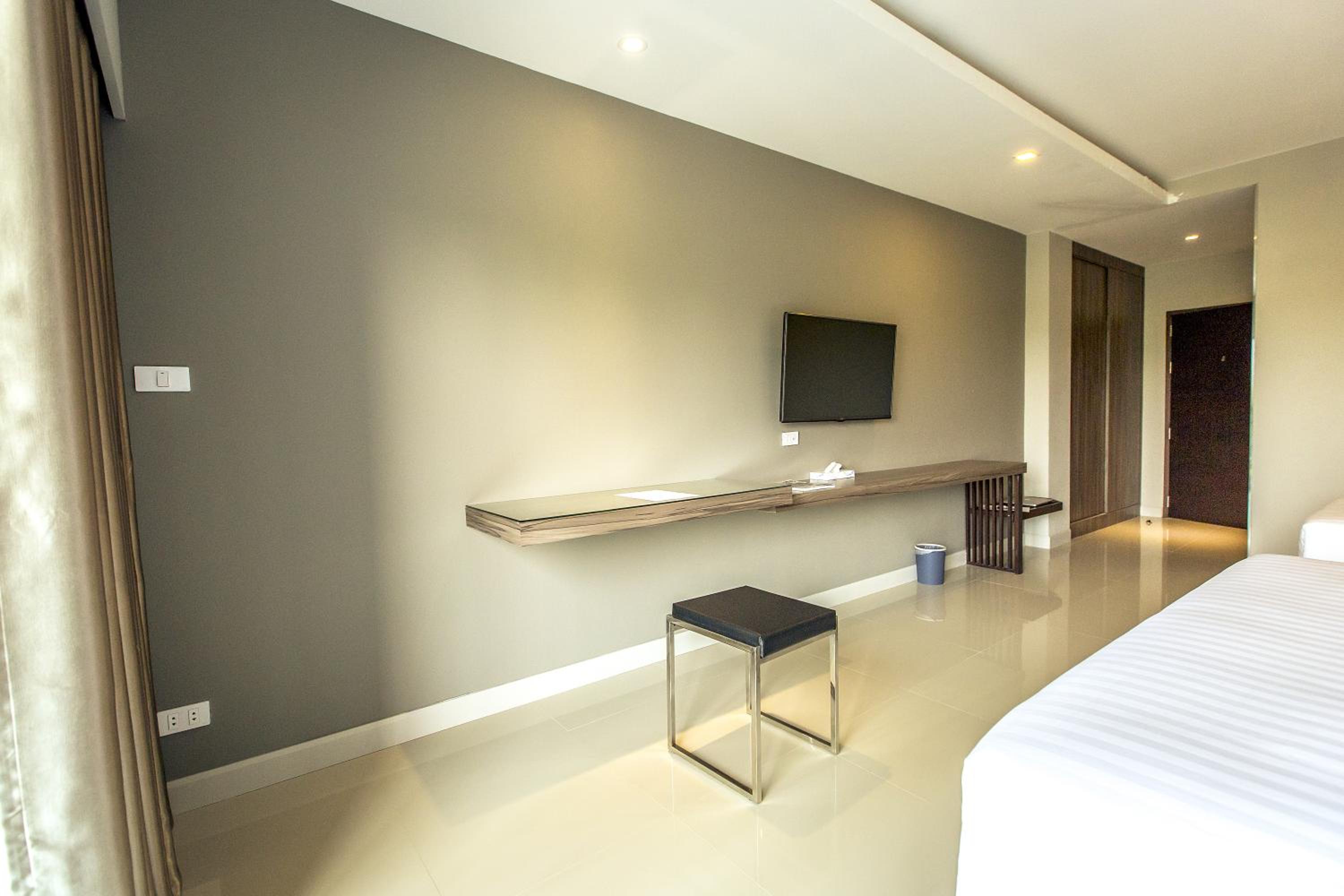Family Room photo 3