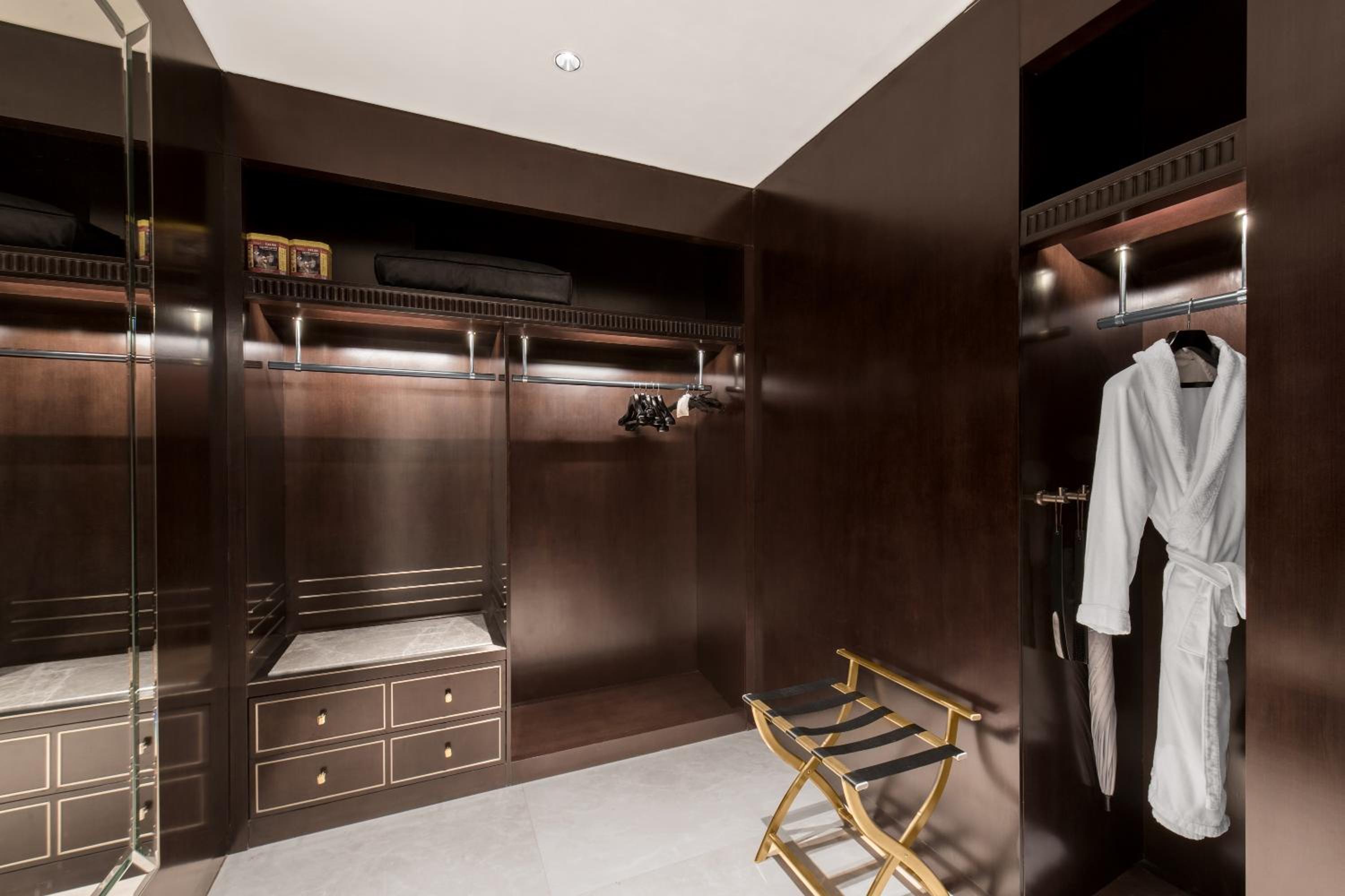 St. Regis Suite