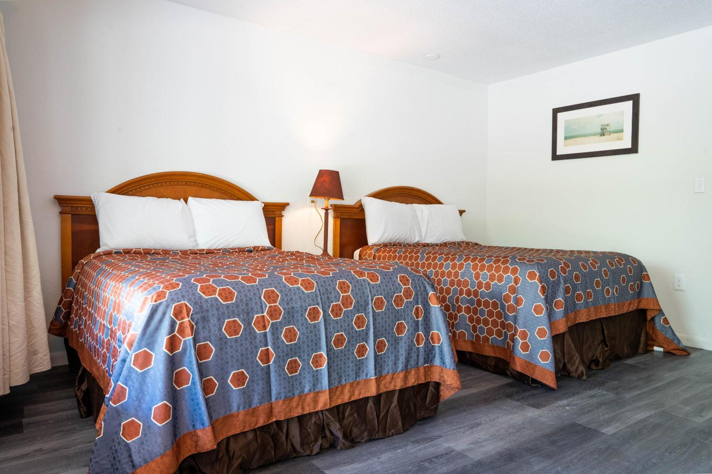 Double Room with Two Double Beds Smoking - Photo 1