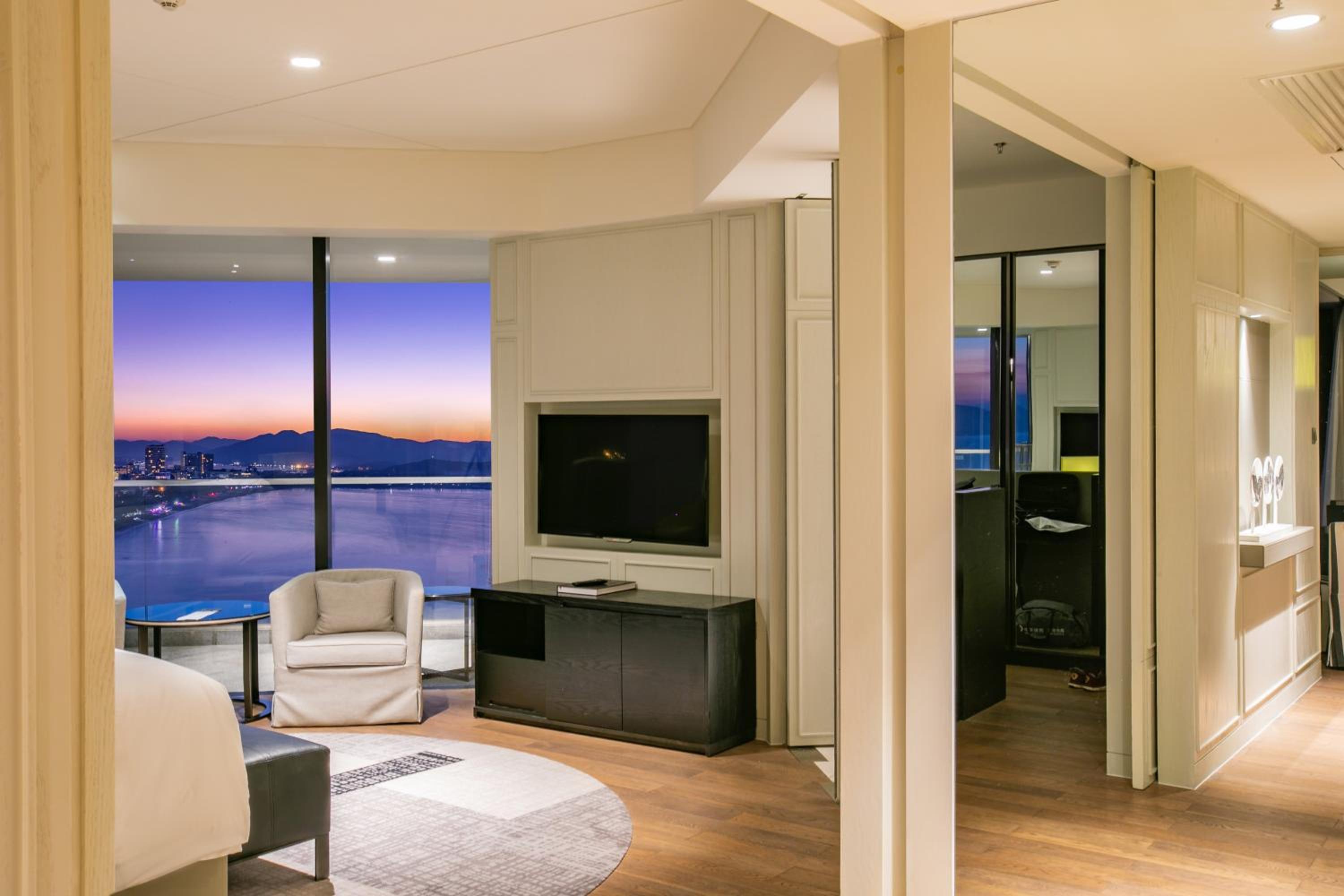 Celebrities Suite