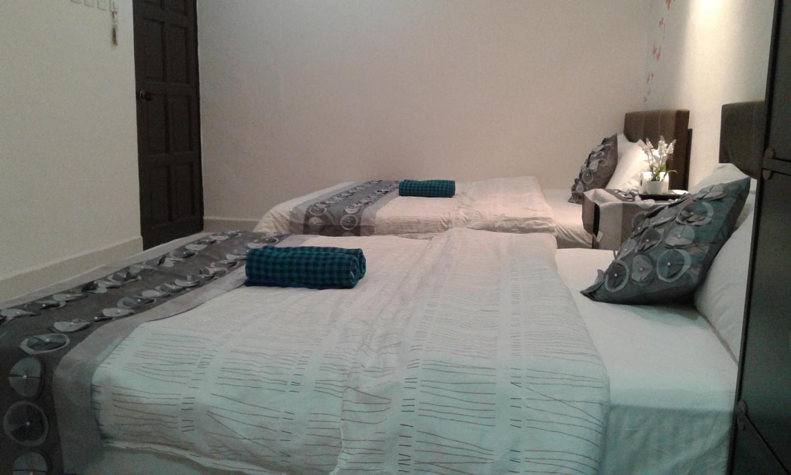 Deluxe Family Room - Photo 2