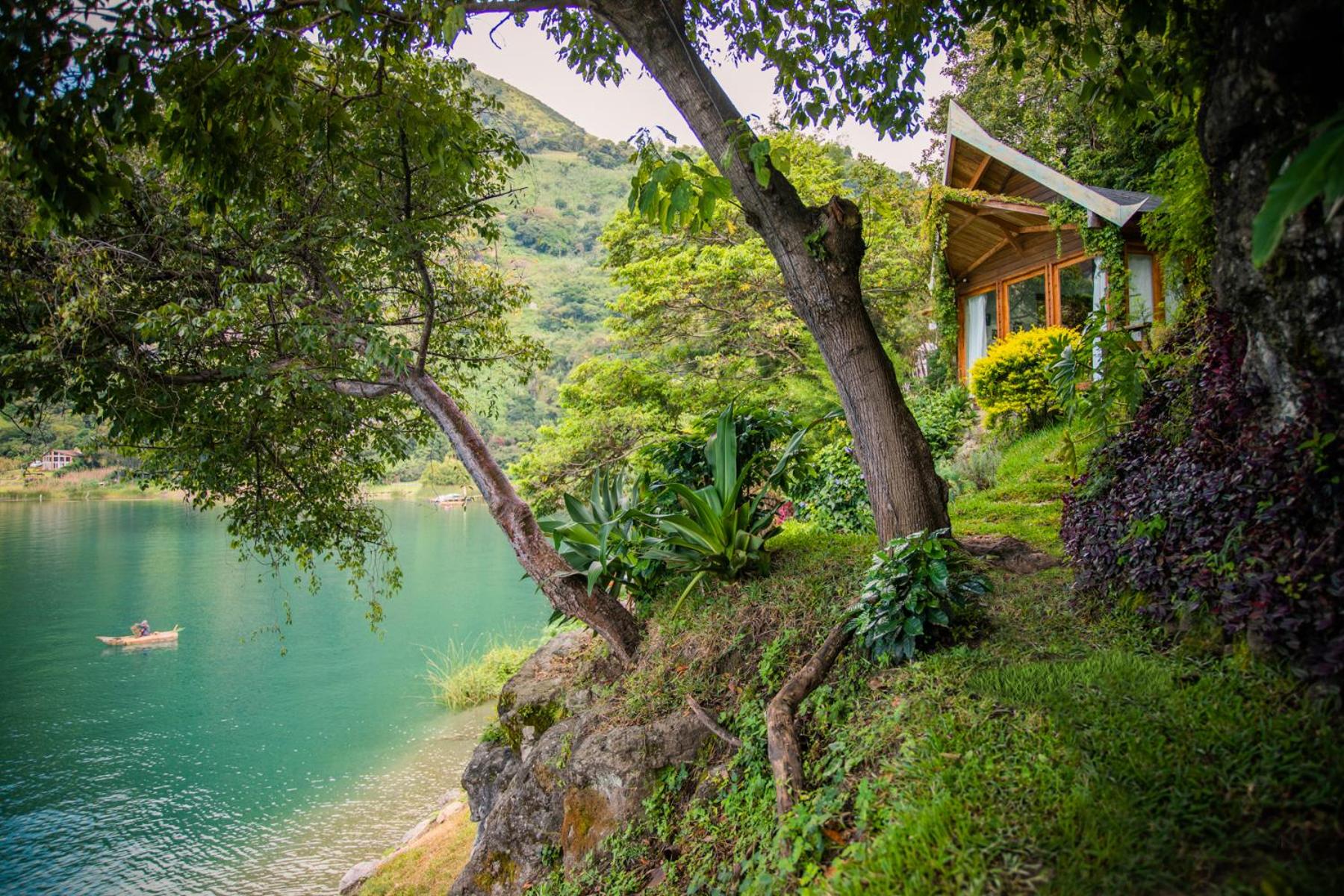 Bungalow - Water Front 