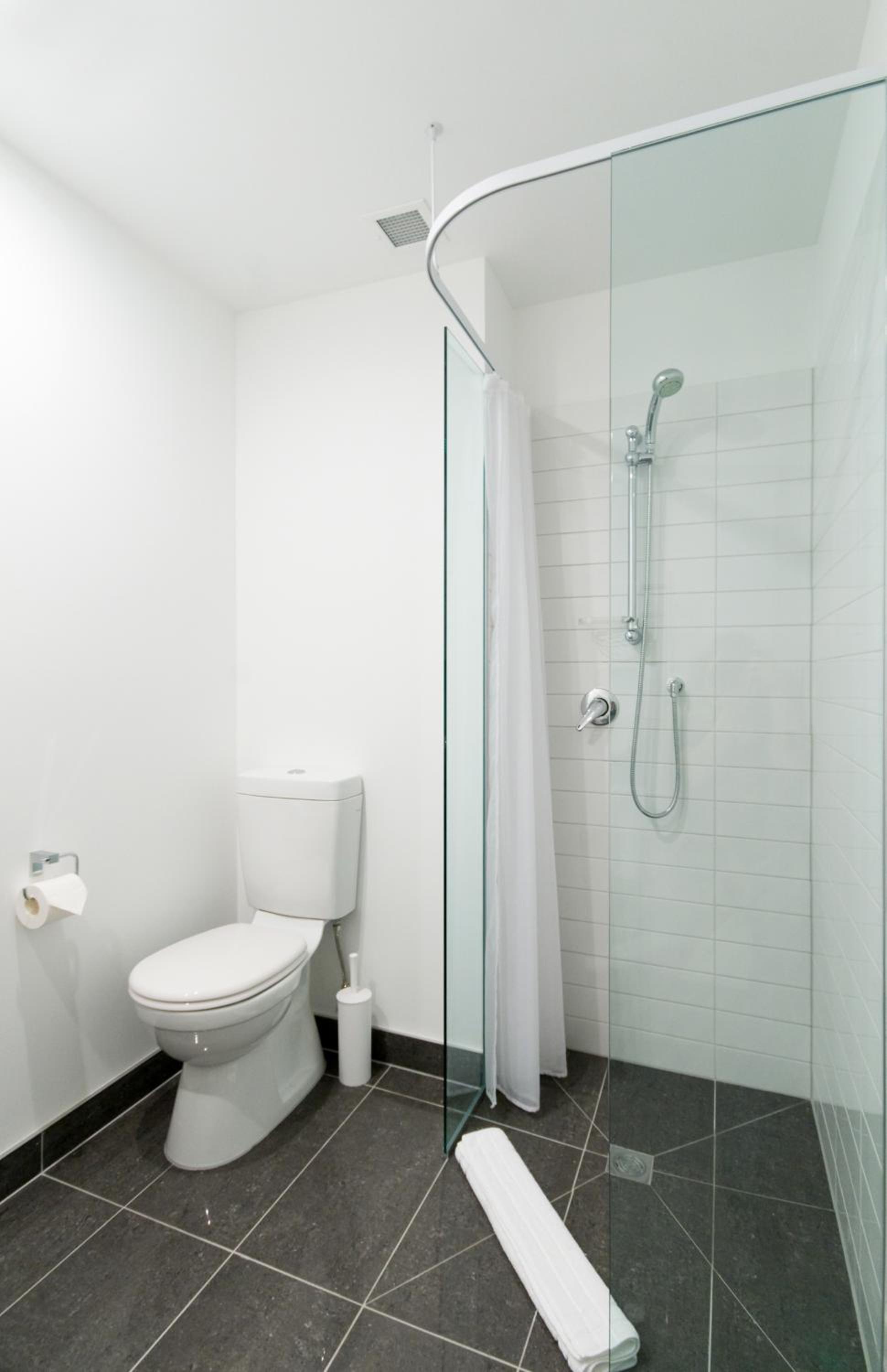 Studio Apartment - Photo 11