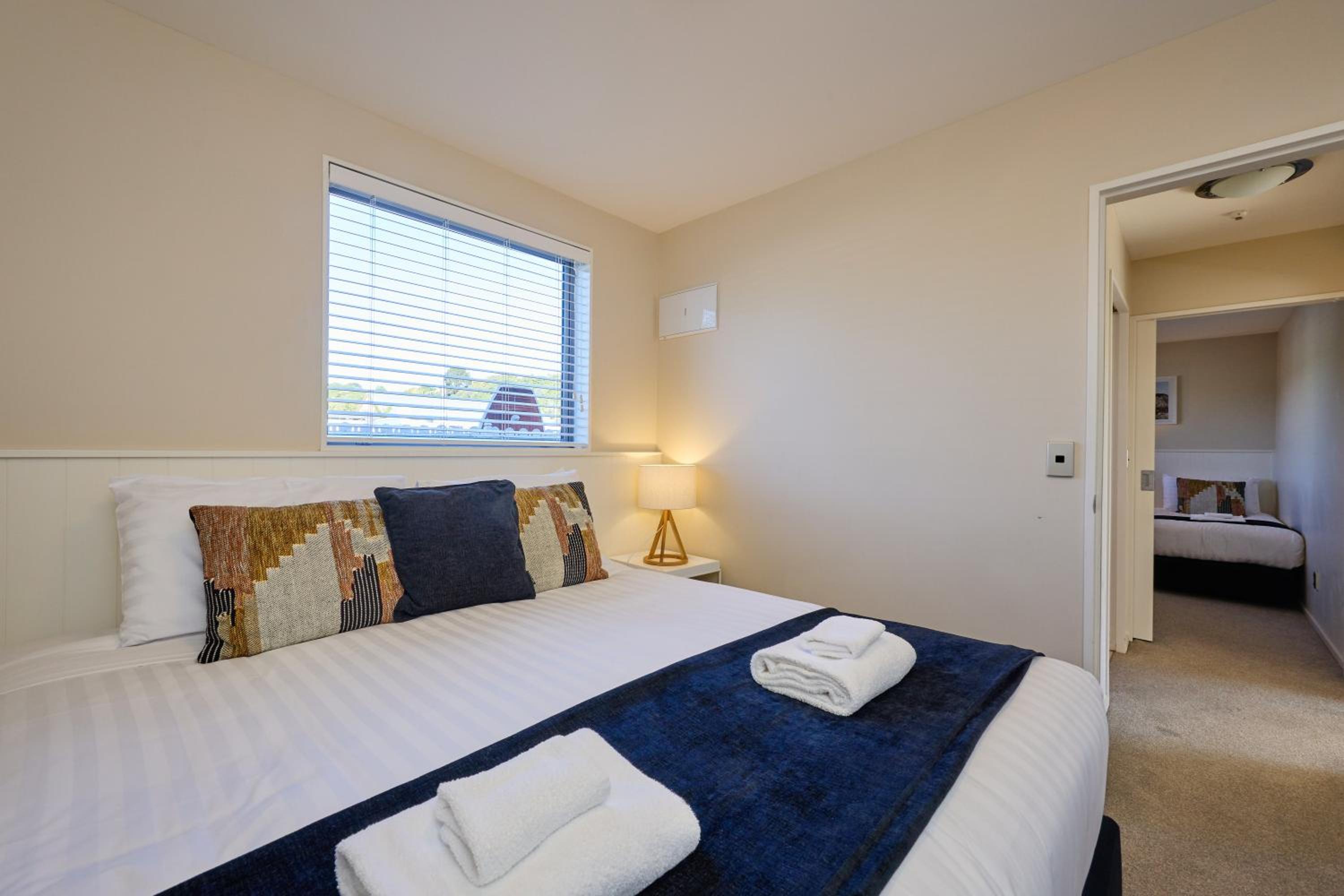 2 Bedroom Ground floor Apartment with Patio - Photo 12