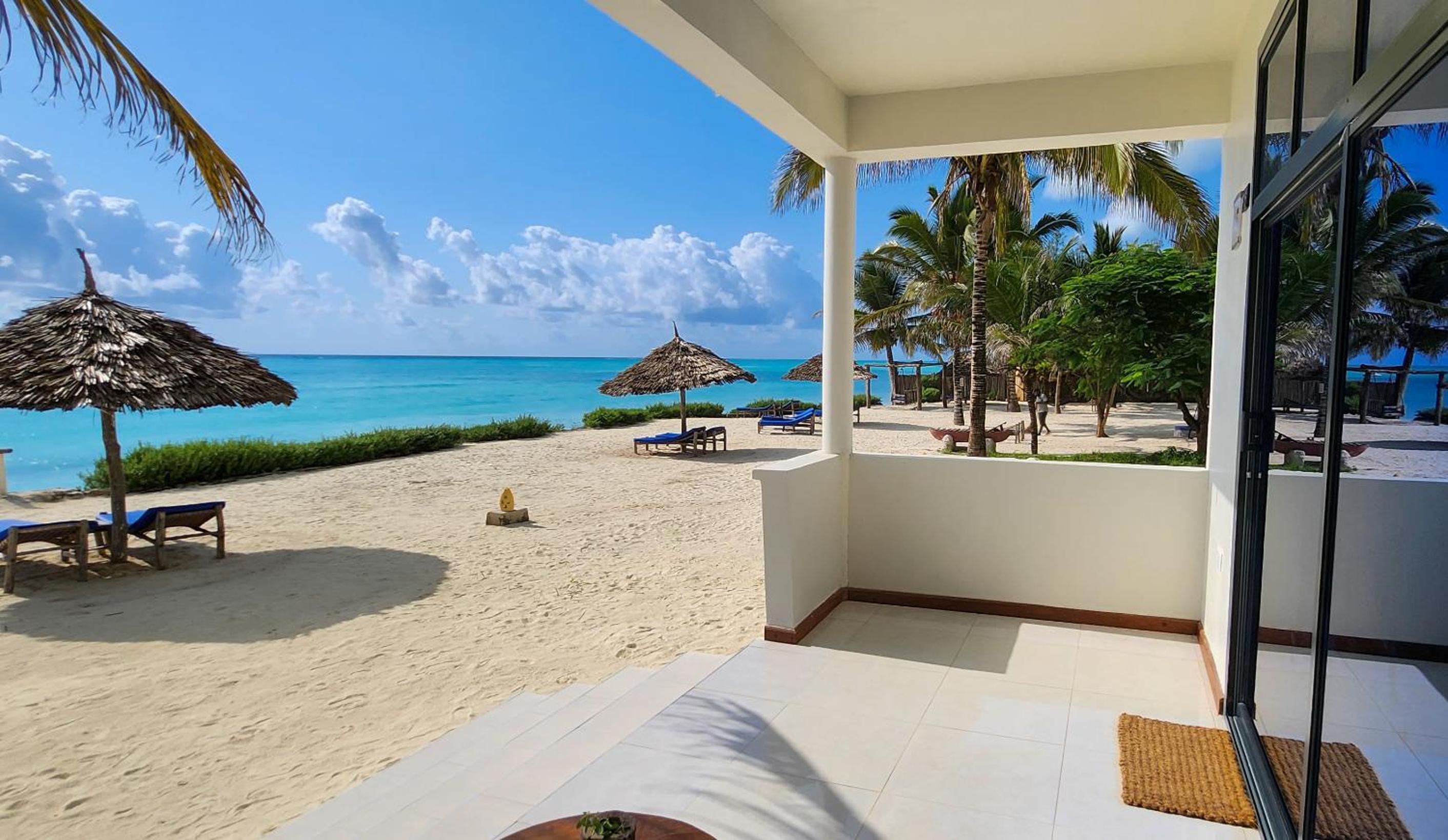 Ocean Front Suite - Photo 1