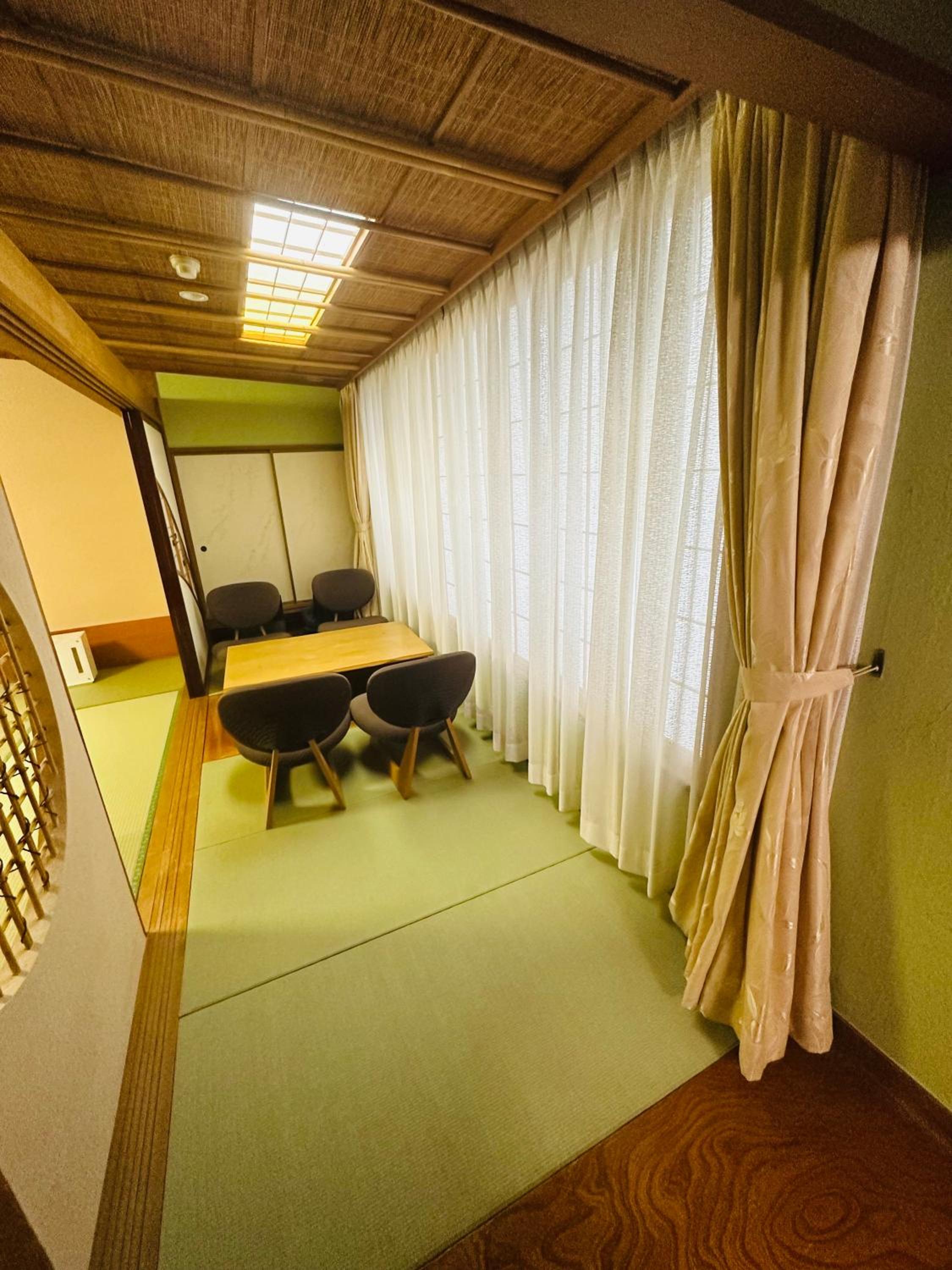 Japanese-Style Room with Top Floor