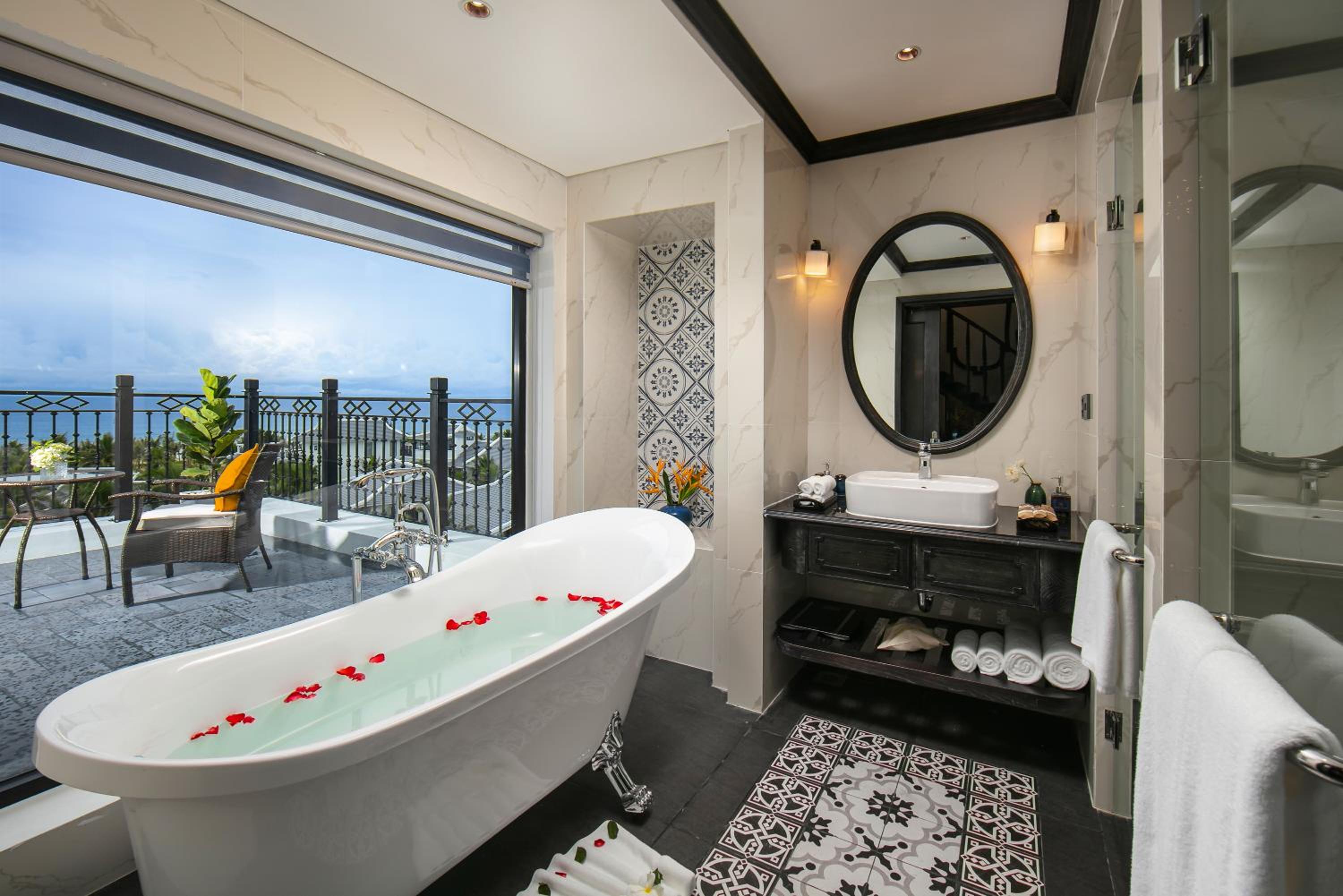 Family Suites - Photo 11