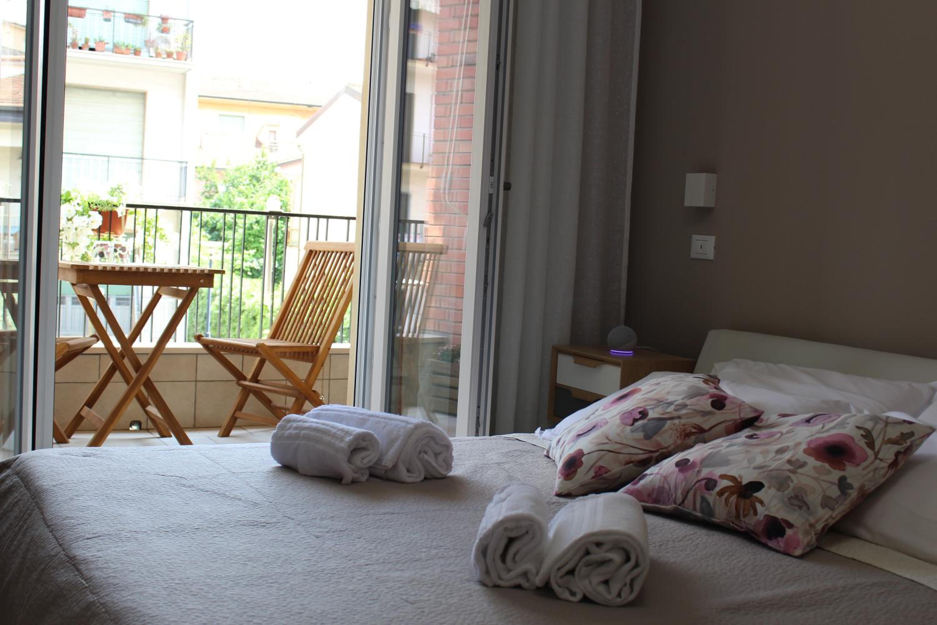 Double Room with Private External Bathroom photo 1