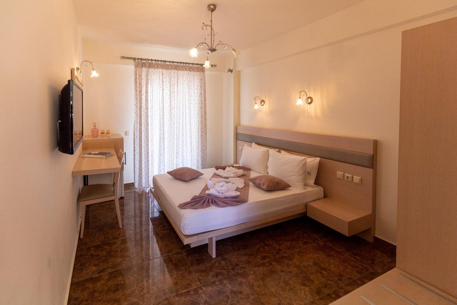 Double Room with Partial Sea View - Photo 8