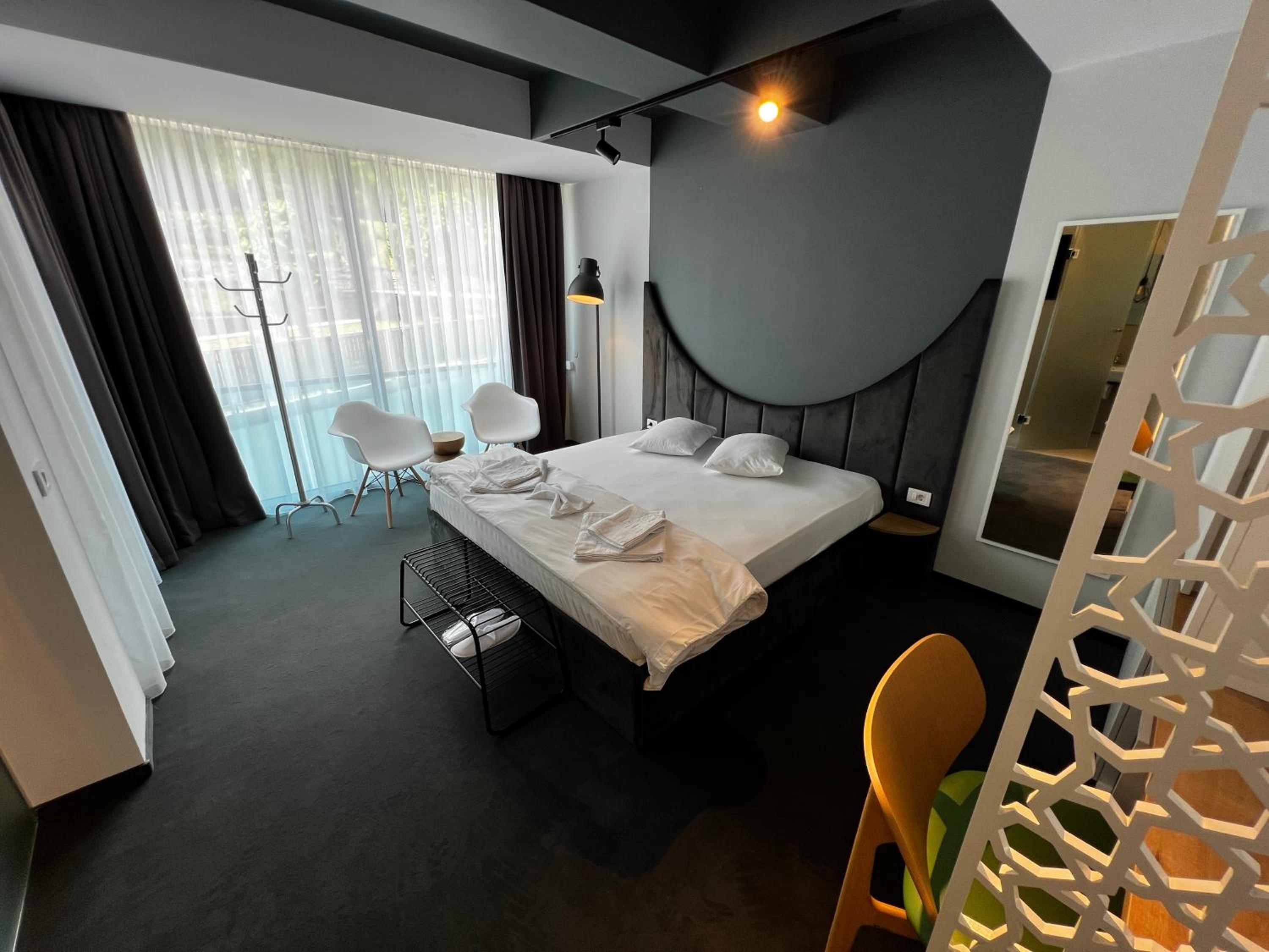 Deluxe Double Room with Balcony photo 1