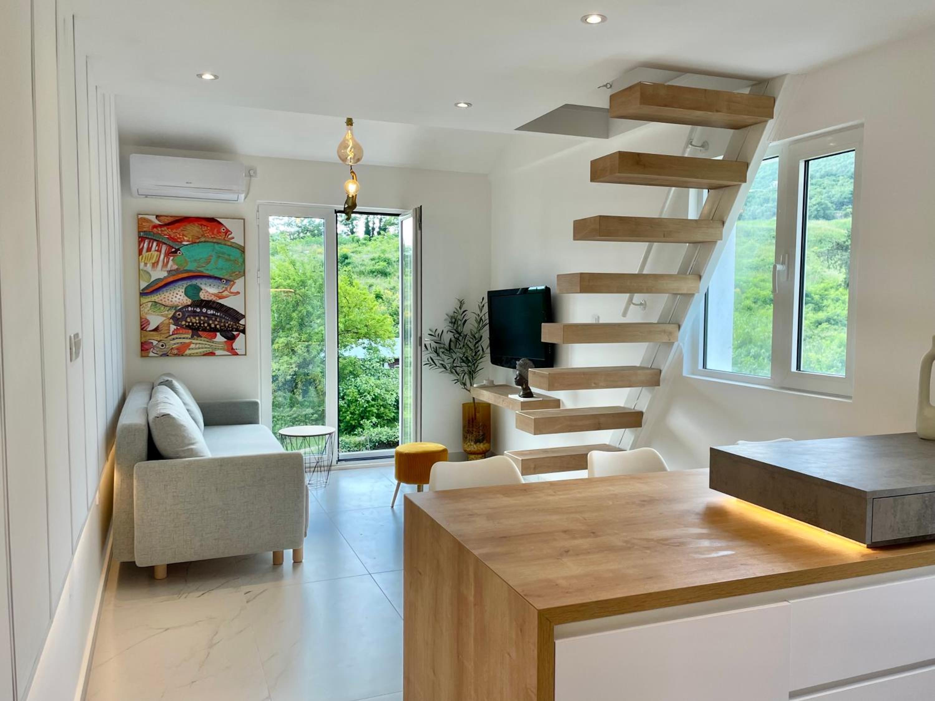One-Bedroom Apartment