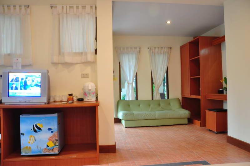 Quadruple Room with Balcony photo 2