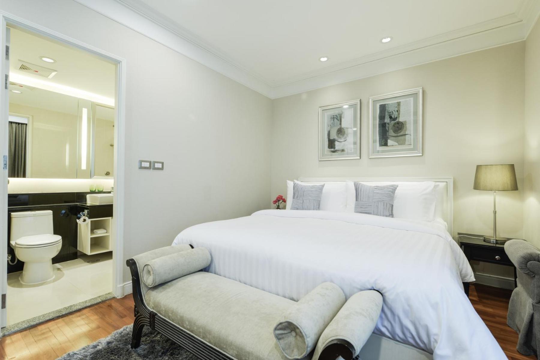 Two-Bedroom Suite with Two Bathrooms photo 2