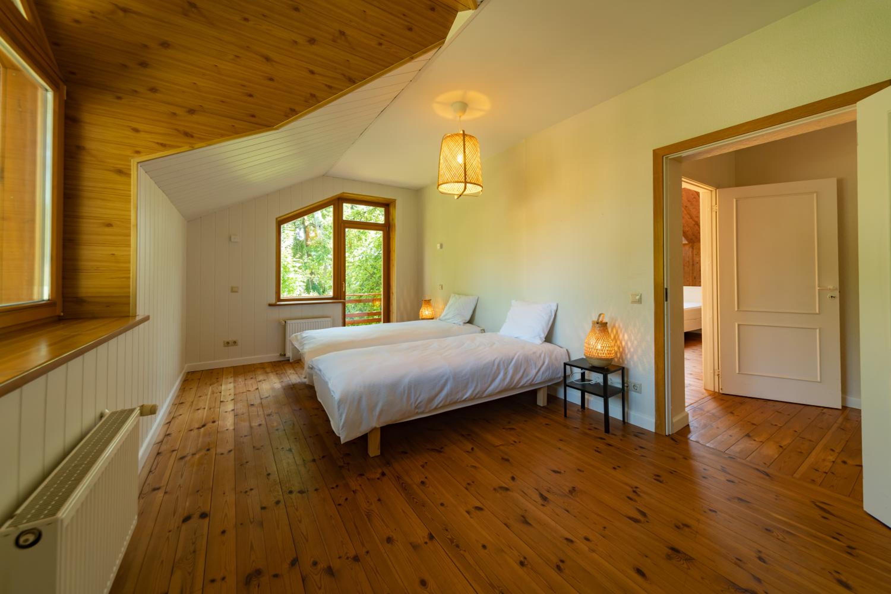 Four-Bedroom House photo 3